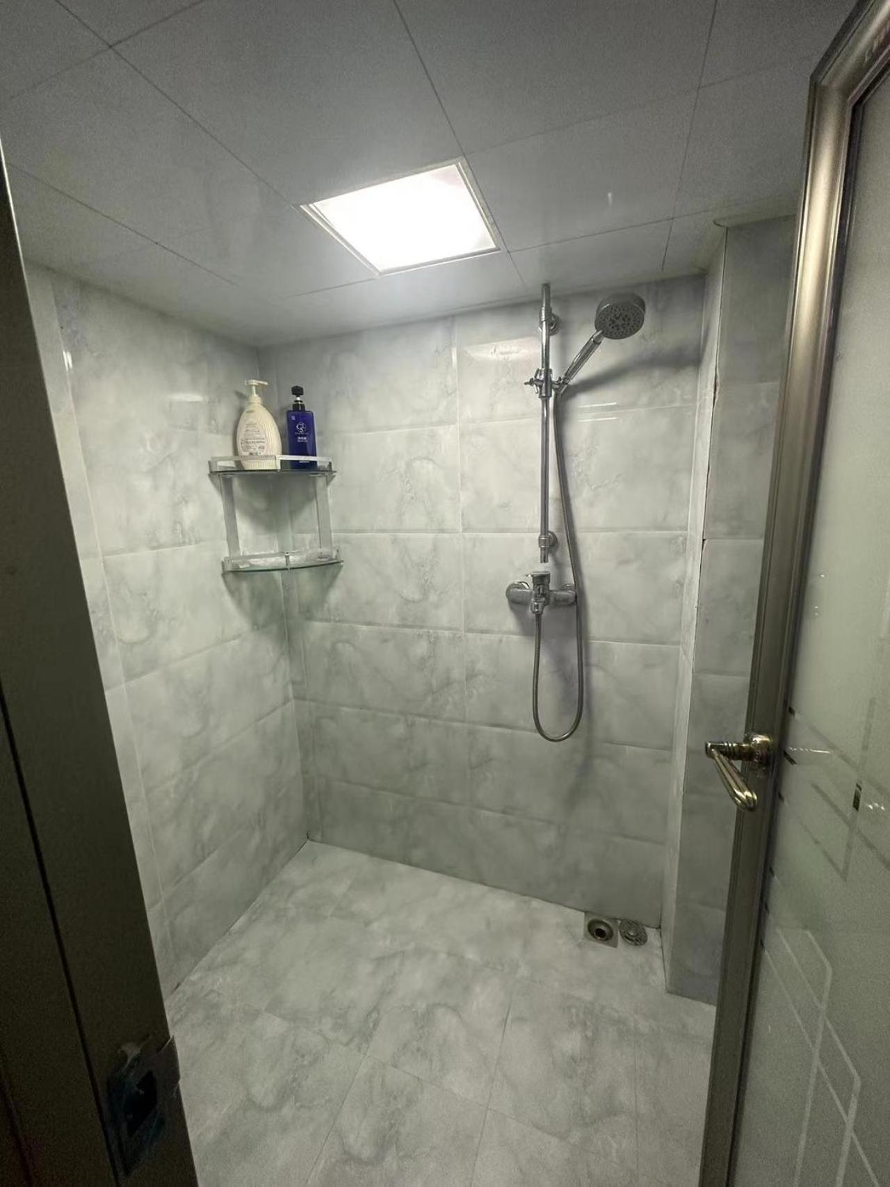 Yoyo International Hotel-the Legend Building-1mins To Line5 Taojin Stn-free Shuttle Bus For Fair Apartment *