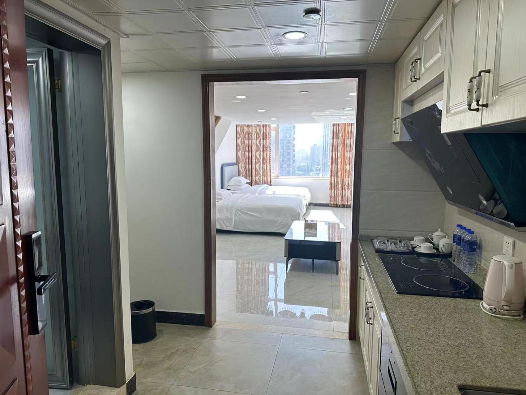 Apartment Yoyo International Hotel-the Legend Building-1mins To Line5 Taojin Stn-free Shuttle Bus For Fair