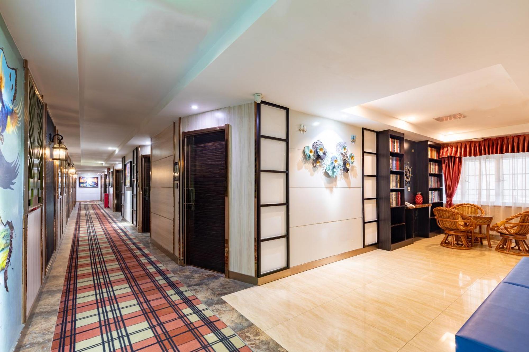 Bird Island Hotel 3*