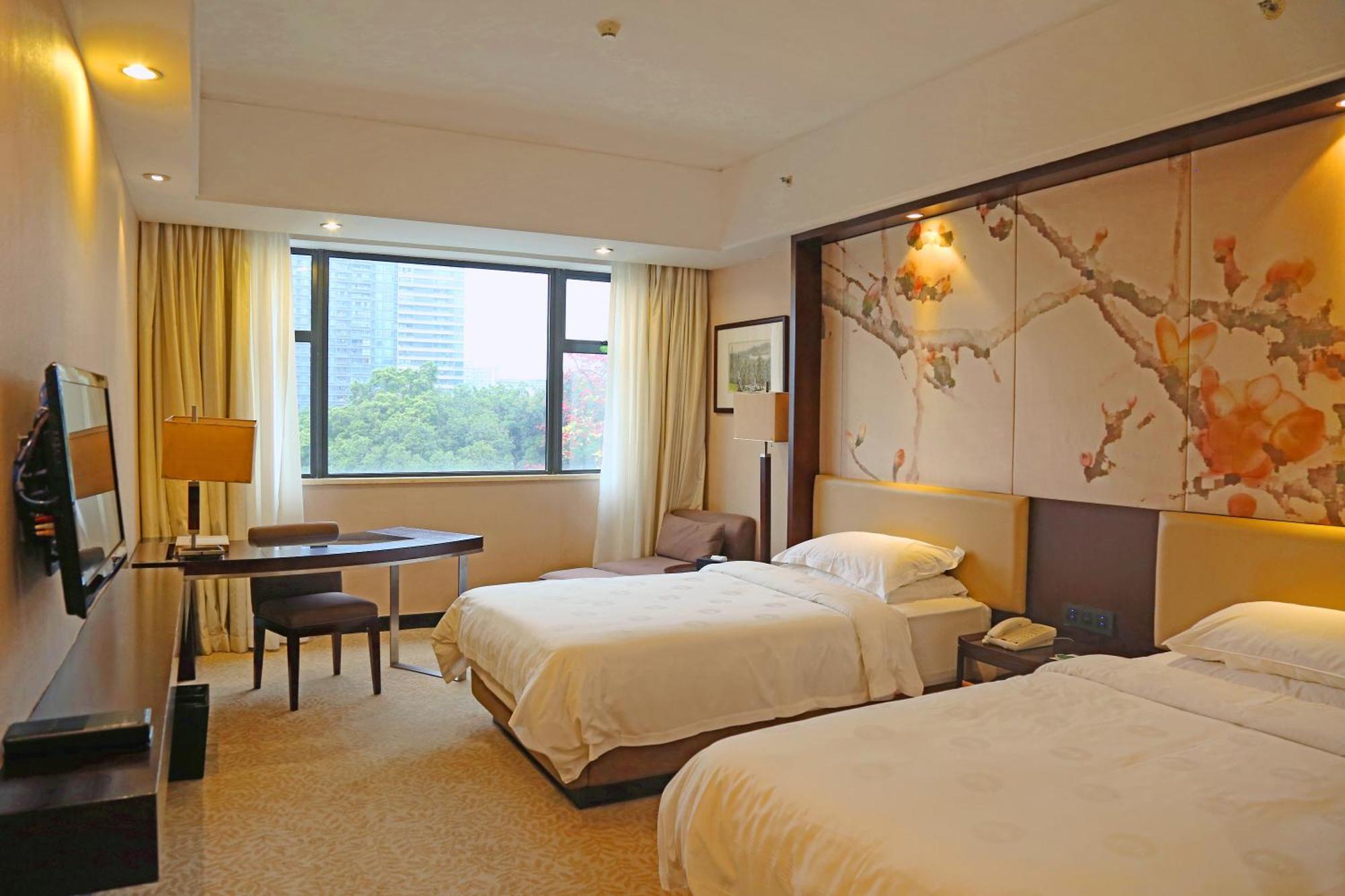 Guangdong Yingbin Hotel-free Fair Shuttle Bus 4*