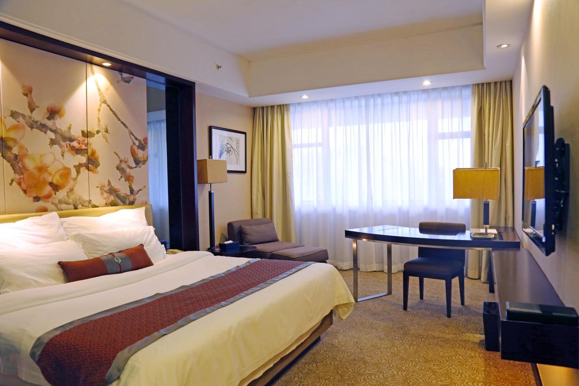 Hotel Guangdong Yingbin Hotel-free Fair Shuttle Bus 4*