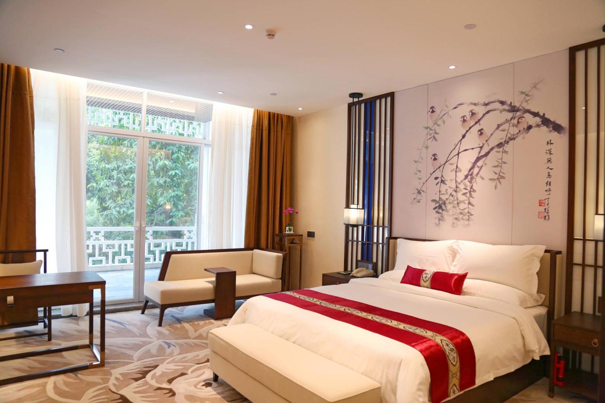 Guangdong Yingbin Hotel-free Fair Shuttle Bus Hotel