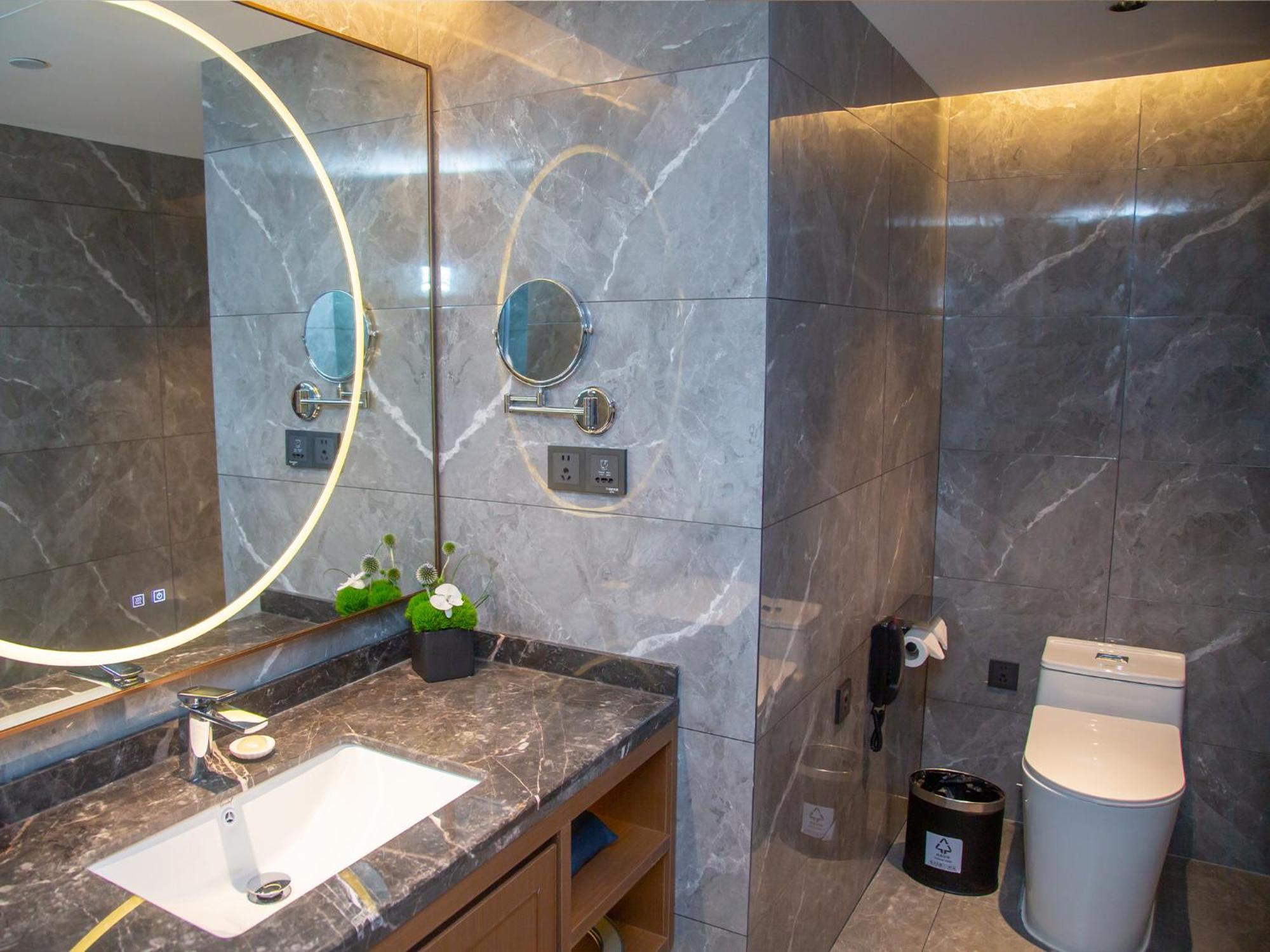 Hotel Guangdong Yingbin Hotel-free Fair Shuttle Bus Guangzhou