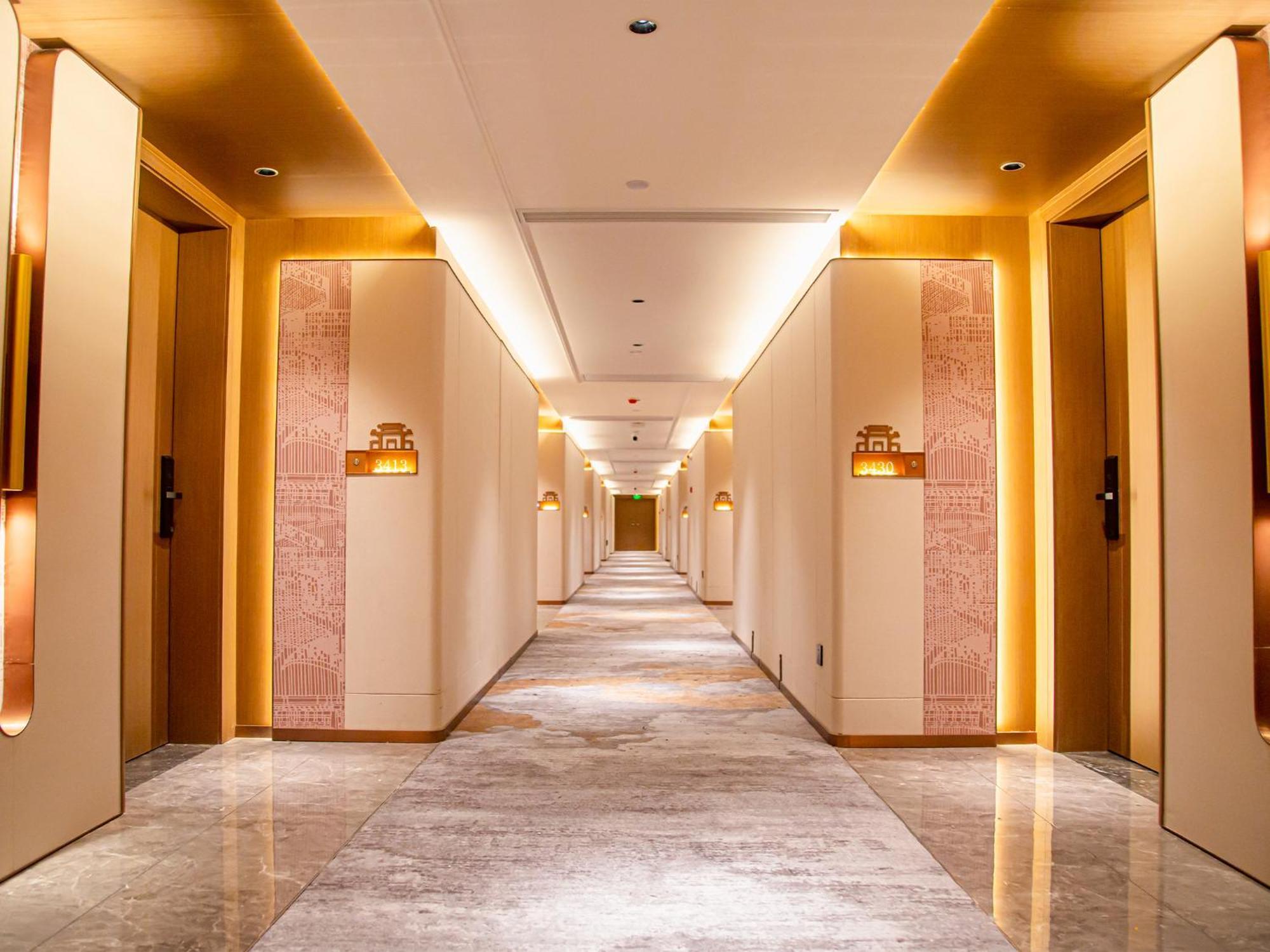 Guangdong Yingbin Hotel-free Fair Shuttle Bus Hotel