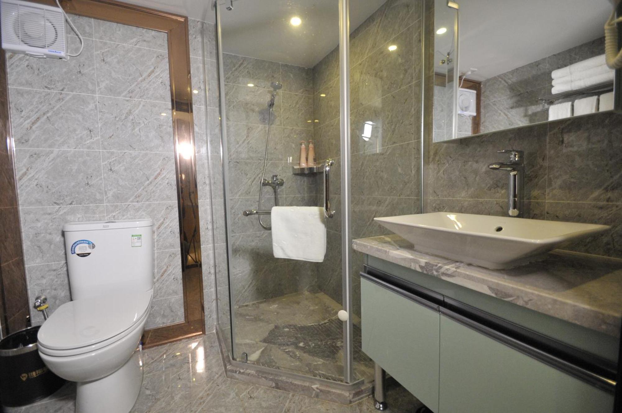 Waifiden Duplex Zhongyong Jinyu Branch-free Shuttle Bus During The Fair Apartment *