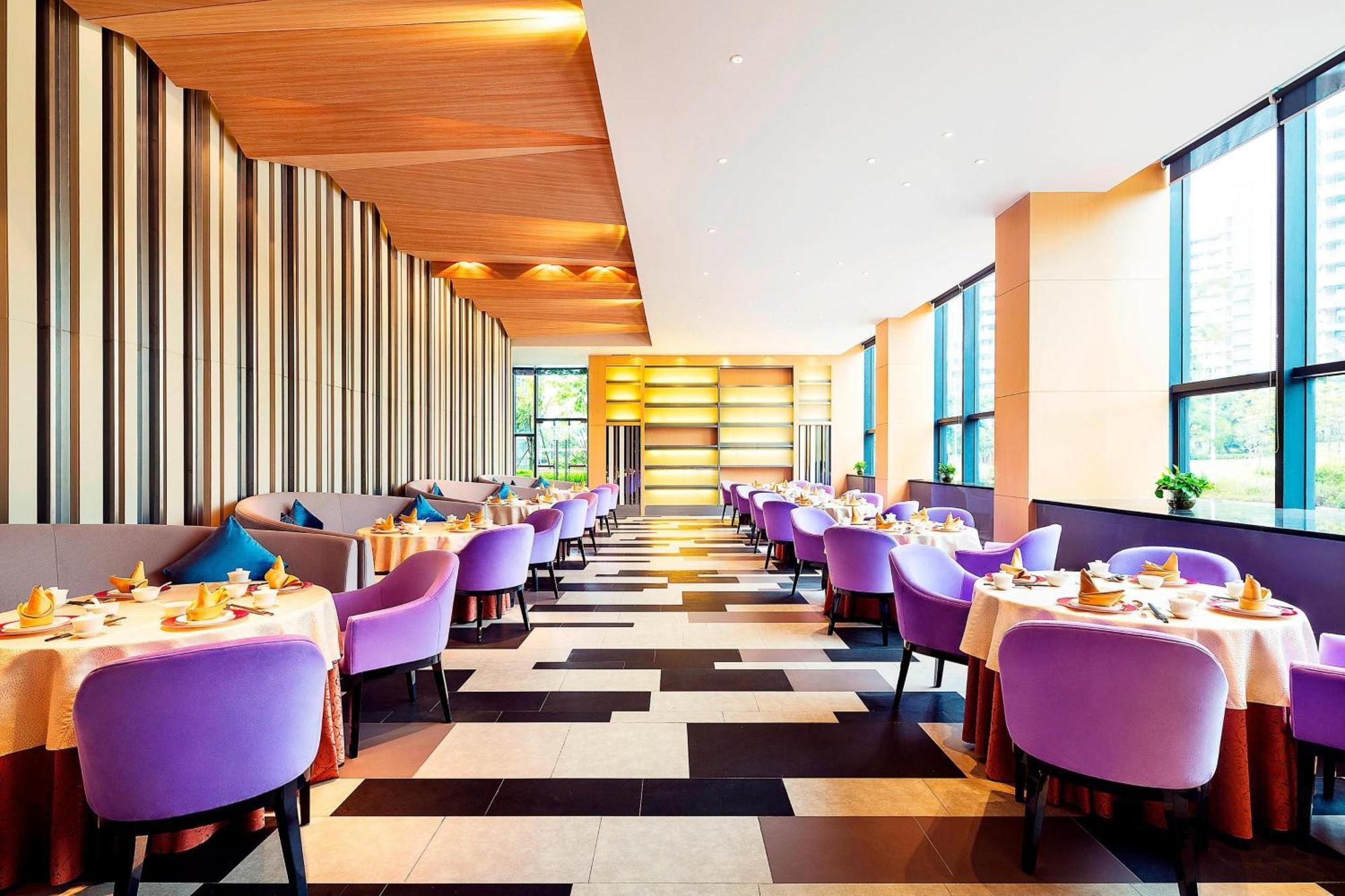 Aloft Park 4*