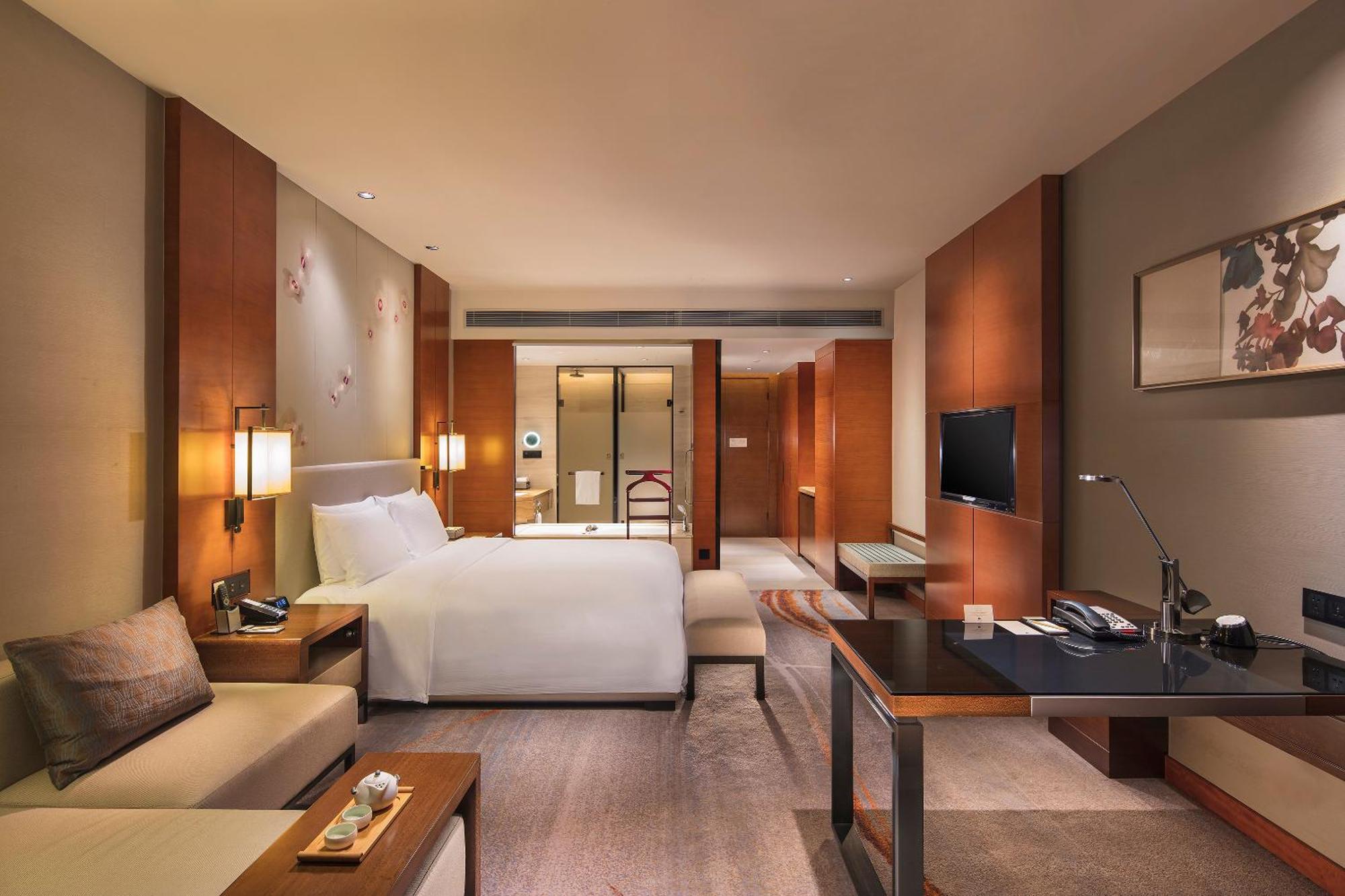 Doubletree By Hilton Science City-free Shuttle Bus Service During Fair Period Hotel 5*