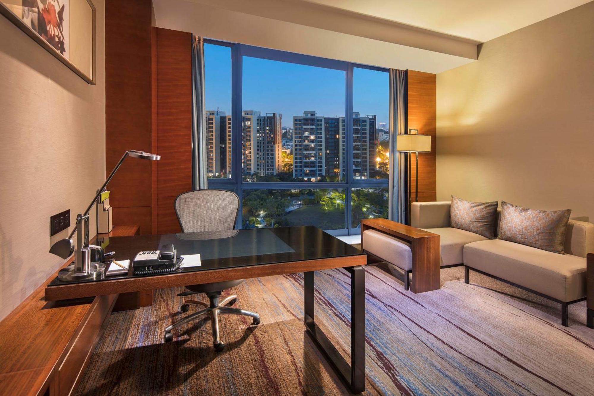 Hotel Doubletree By Hilton Science City-free Shuttle Bus Service During Fair Period Canton