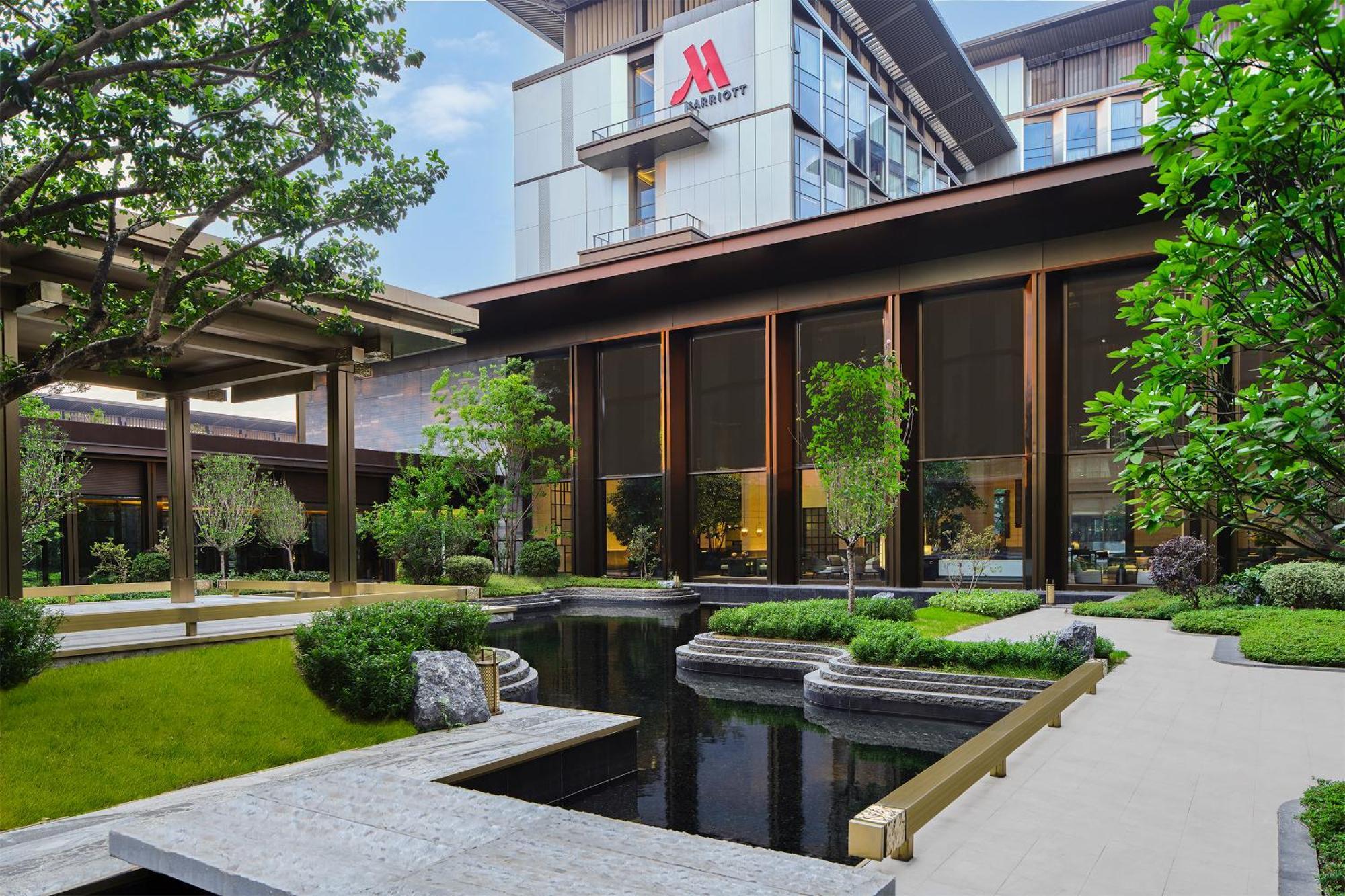 Hotel Four Points By Sheraton Guangzhou, Baiyun 5*