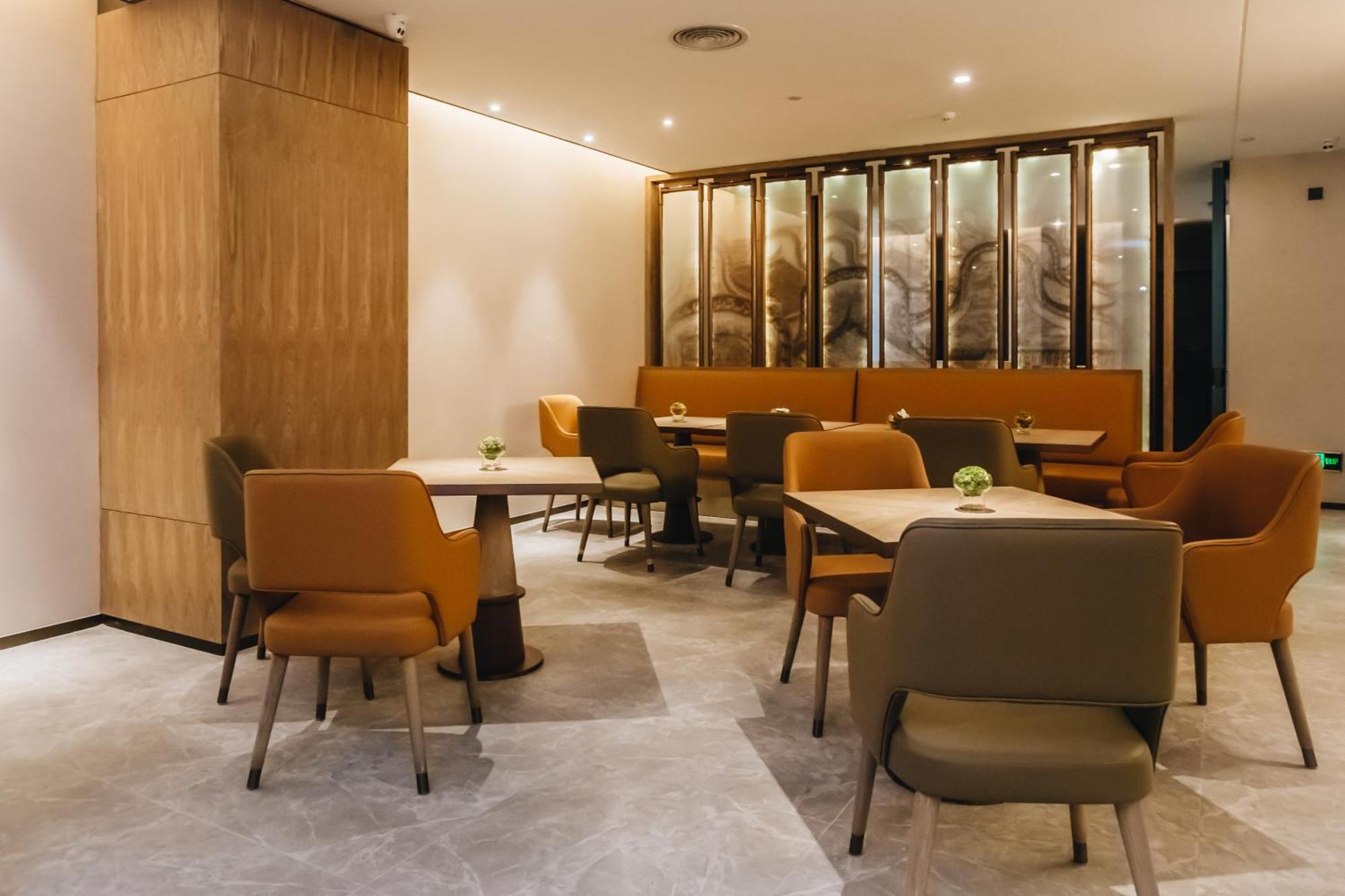 Orienwit Hotel-free Shuttle Bus Fir Fair 4*