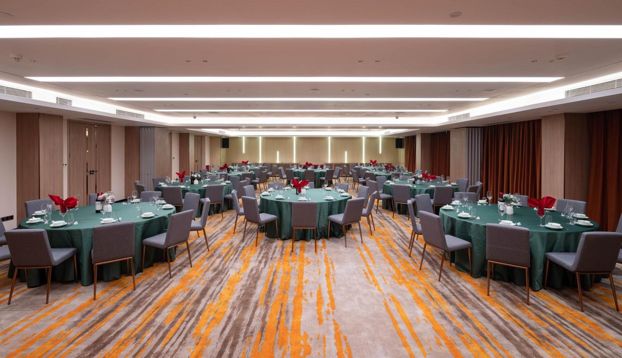 Hotel Wogo Yuanbao Hotel-zhujiang New Town-free Fair Shuttle Bus & Overseas Buyer Registration Services Canton