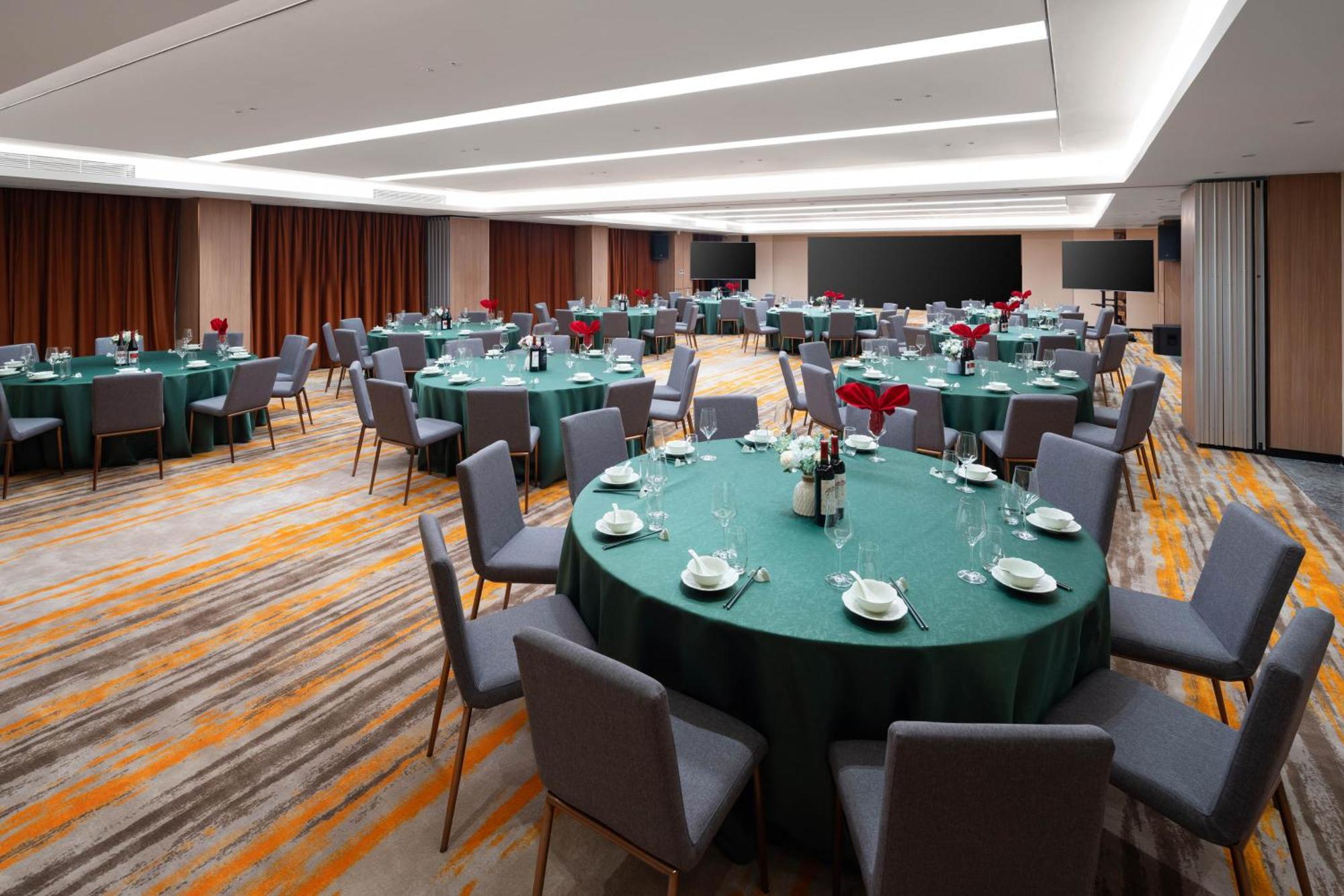 Wogo Yuanbao Hotel-zhujiang New Town-free Fair Shuttle Bus & Overseas Buyer Registration Services 5* Canton