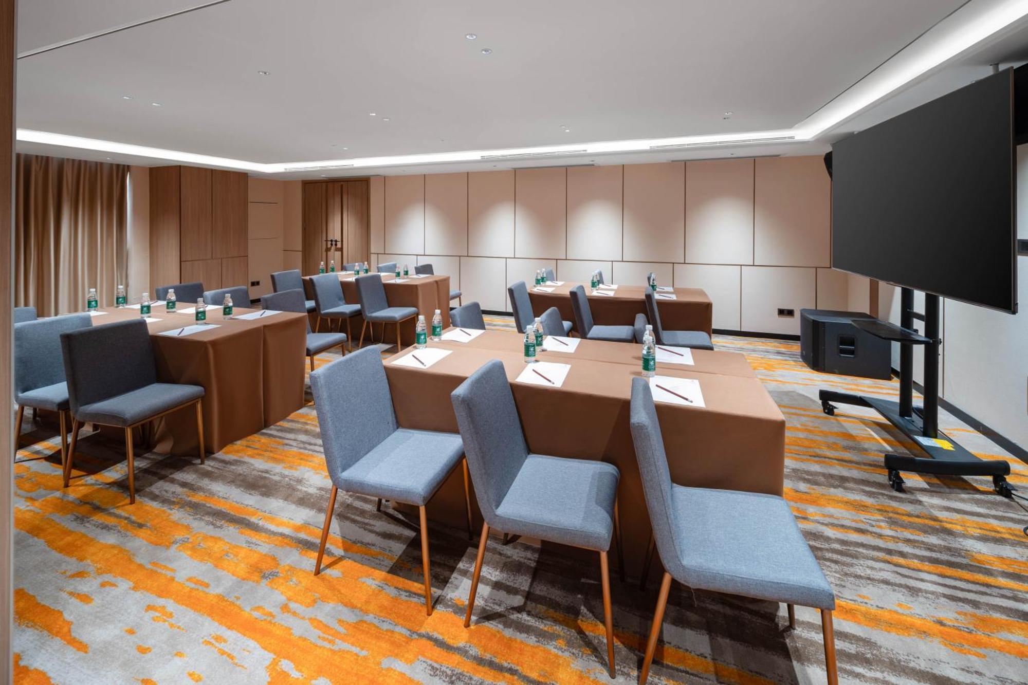 Hotel Wogo Yuanbao Hotel-zhujiang New Town-free Fair Shuttle Bus & Overseas Buyer Registration Services Canton