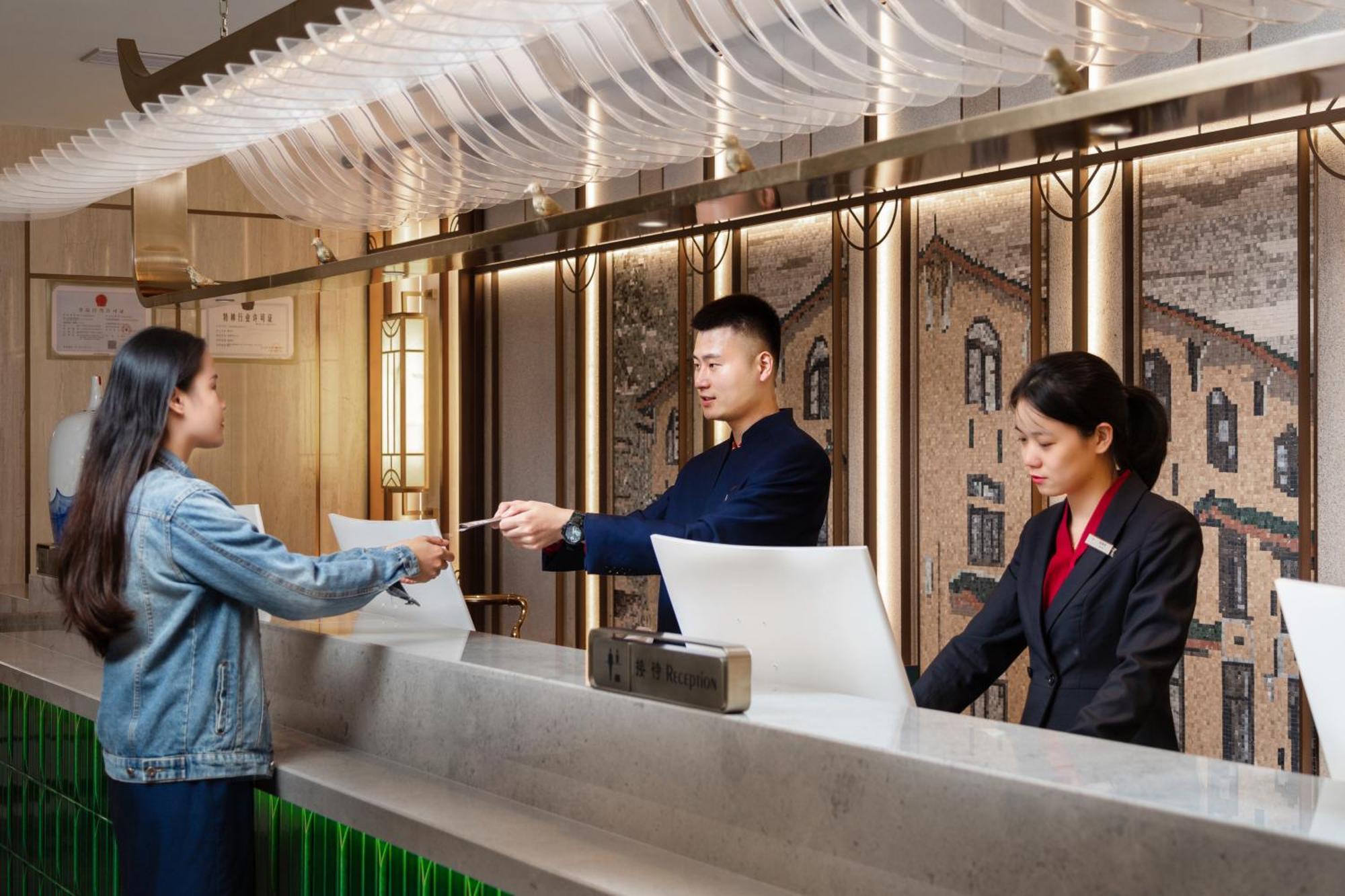 Hotel Wogo Yuanbao Hotel-zhujiang New Town-free Fair Shuttle Bus & Overseas Buyer Registration Services Canton