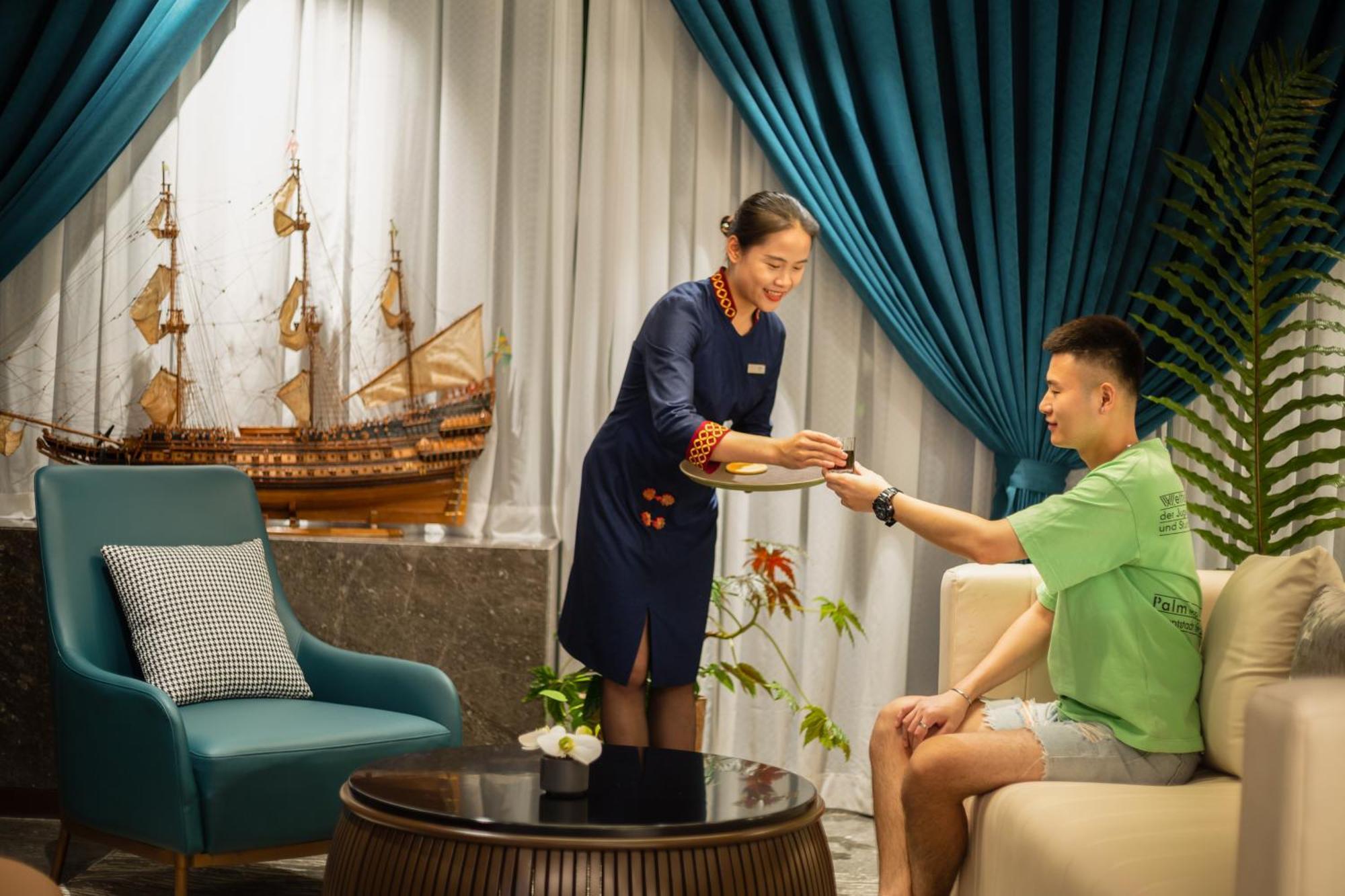 Wogo Yuanbao Hotel-zhujiang New Town-free Fair Shuttle Bus & Overseas Buyer Registration Services 5* Canton