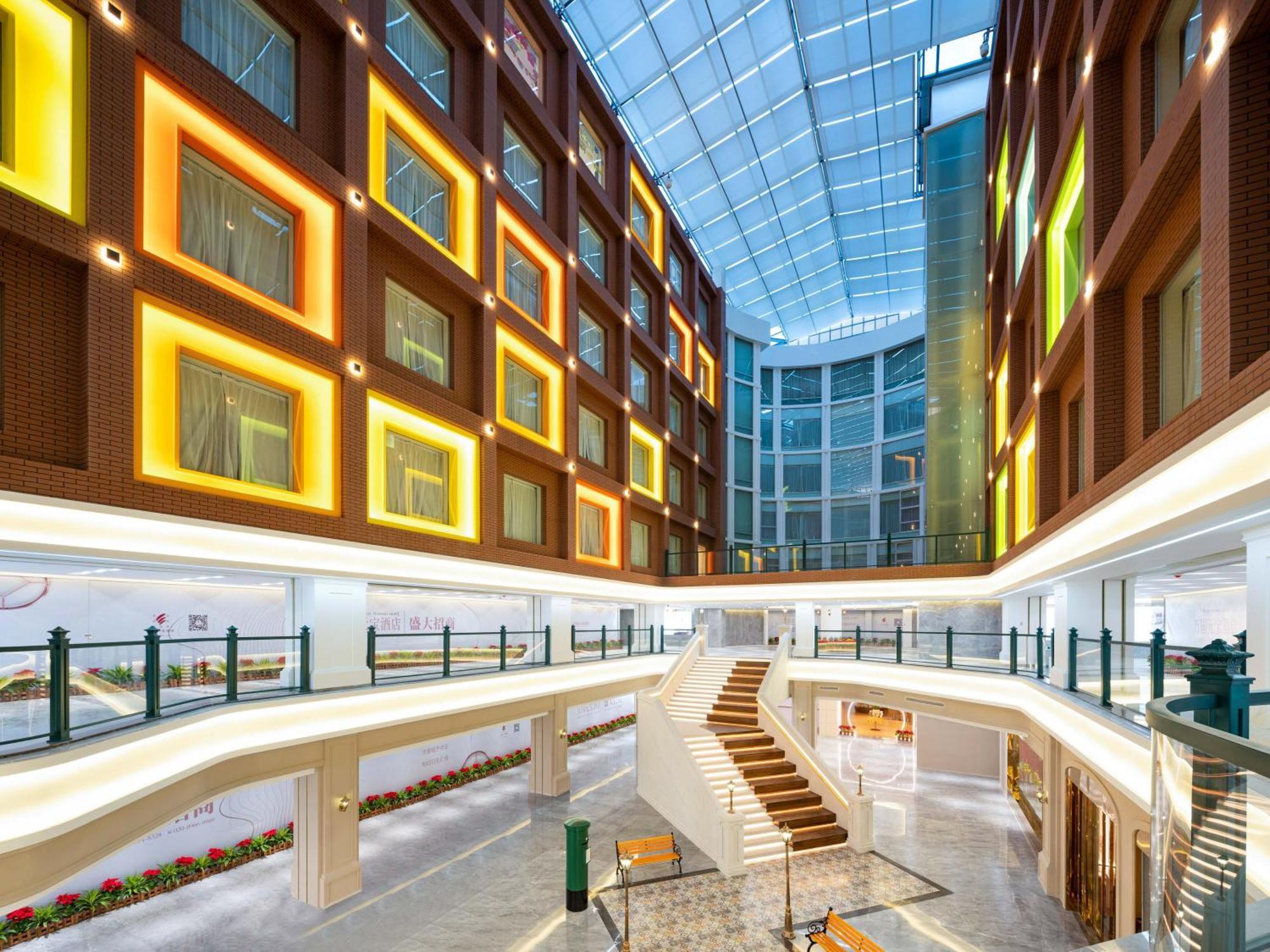 Wogo Yuanbao Hotel-zhujiang New Town-free Fair Shuttle Bus & Overseas Buyer Registration Services Canton