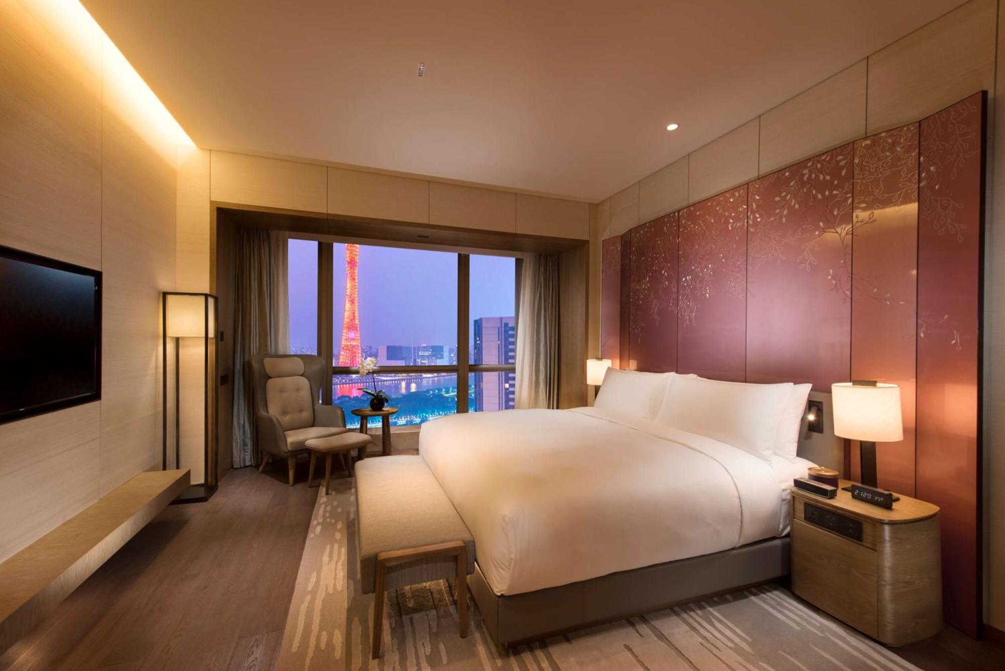 Conrad - Free Shuttle Between And Exhibition Center During Fair & Exhibitor Registration Counter Hotel 5*