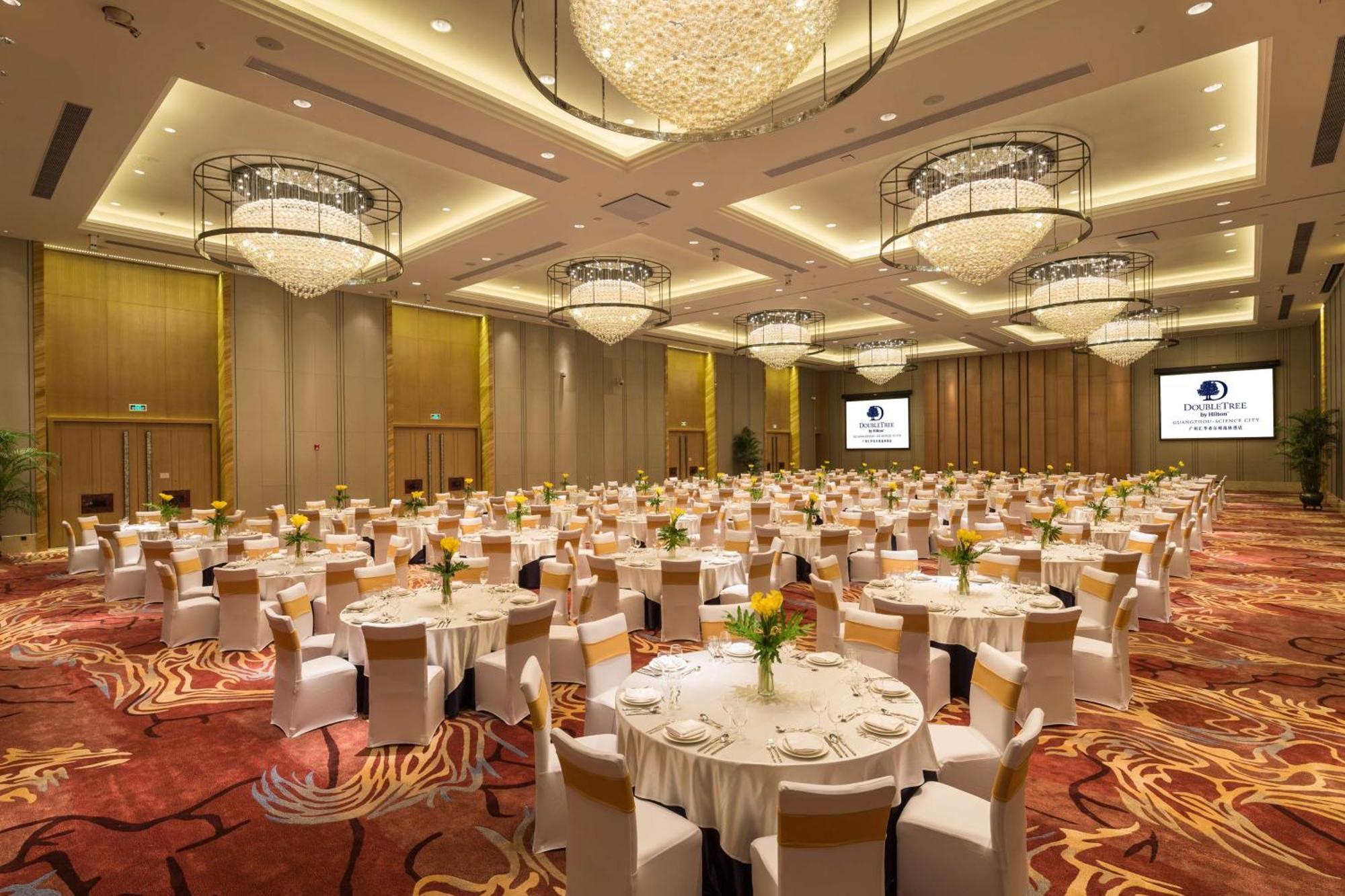 Doubletree By Hilton Science City-free Shuttle Bus Service During Fair Period Hotel 5*