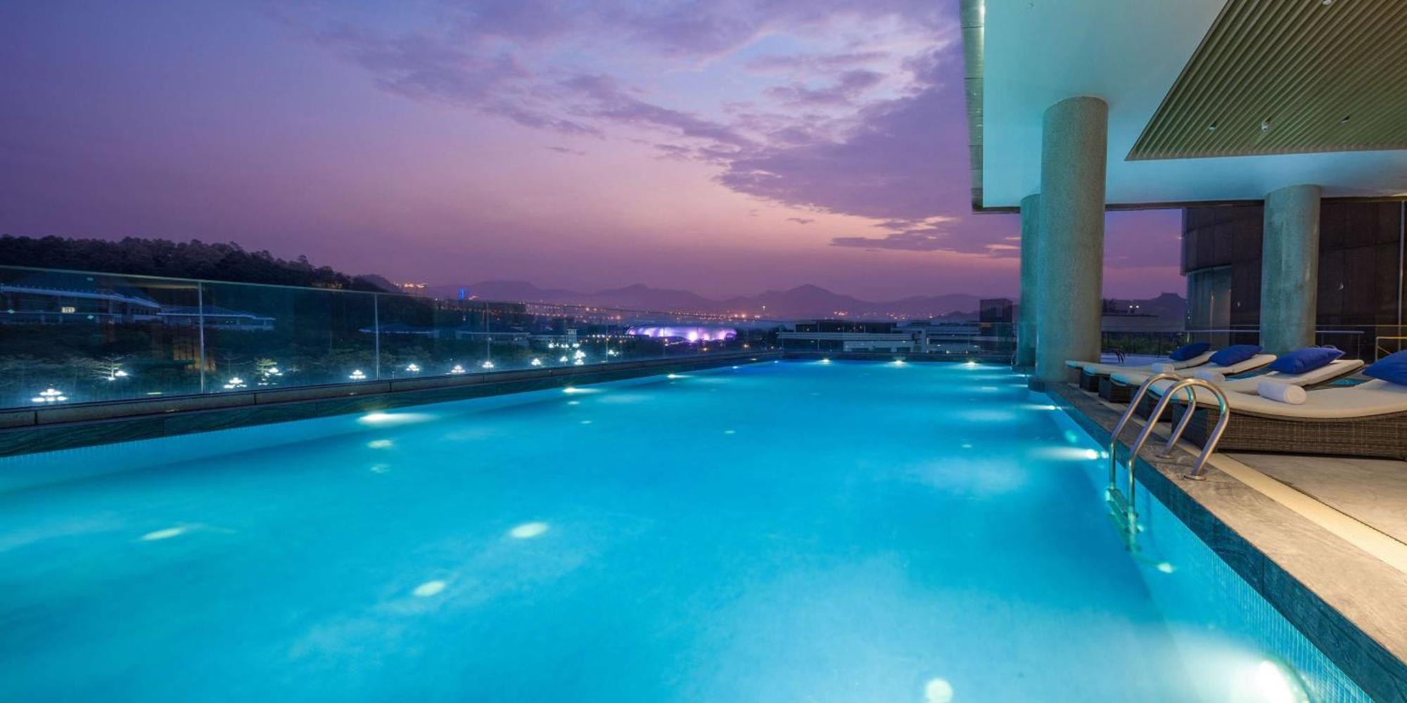 Hotel Doubletree By Hilton Science City-free Shuttle Bus Service During Fair Period Canton
