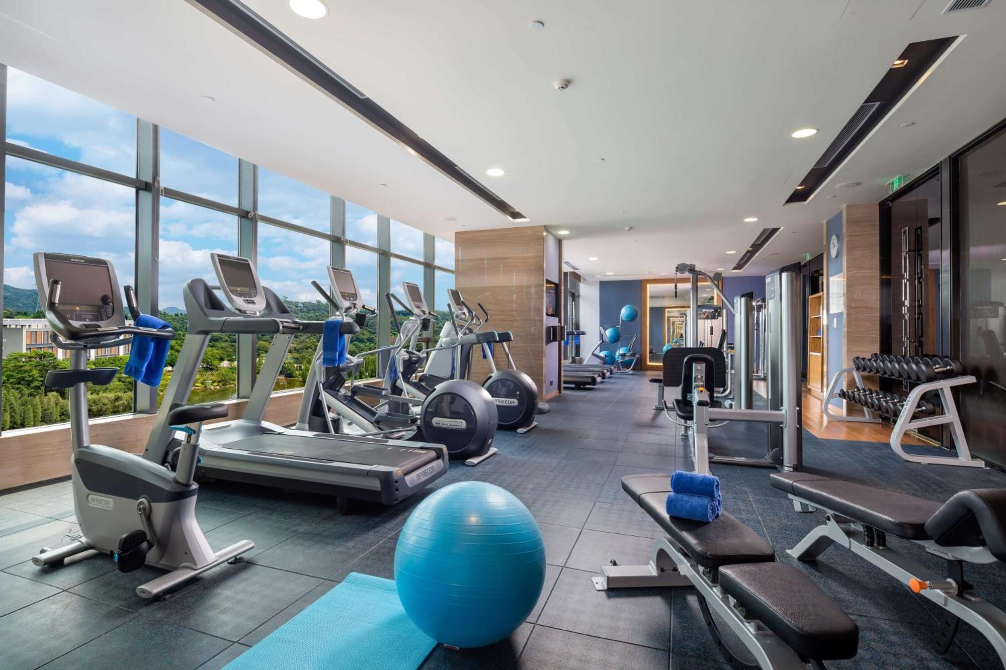 Hotel Doubletree By Hilton Science City-free Shuttle Bus Service During Fair Period 5*