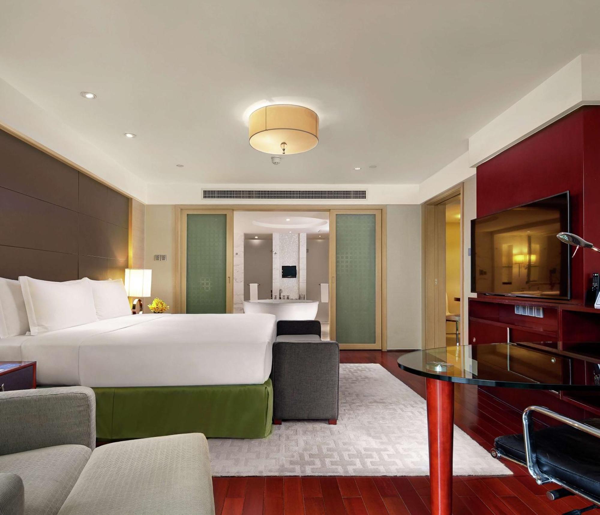 Hotel Hilton Science City, Free Shuttle Bus During Fair 5*