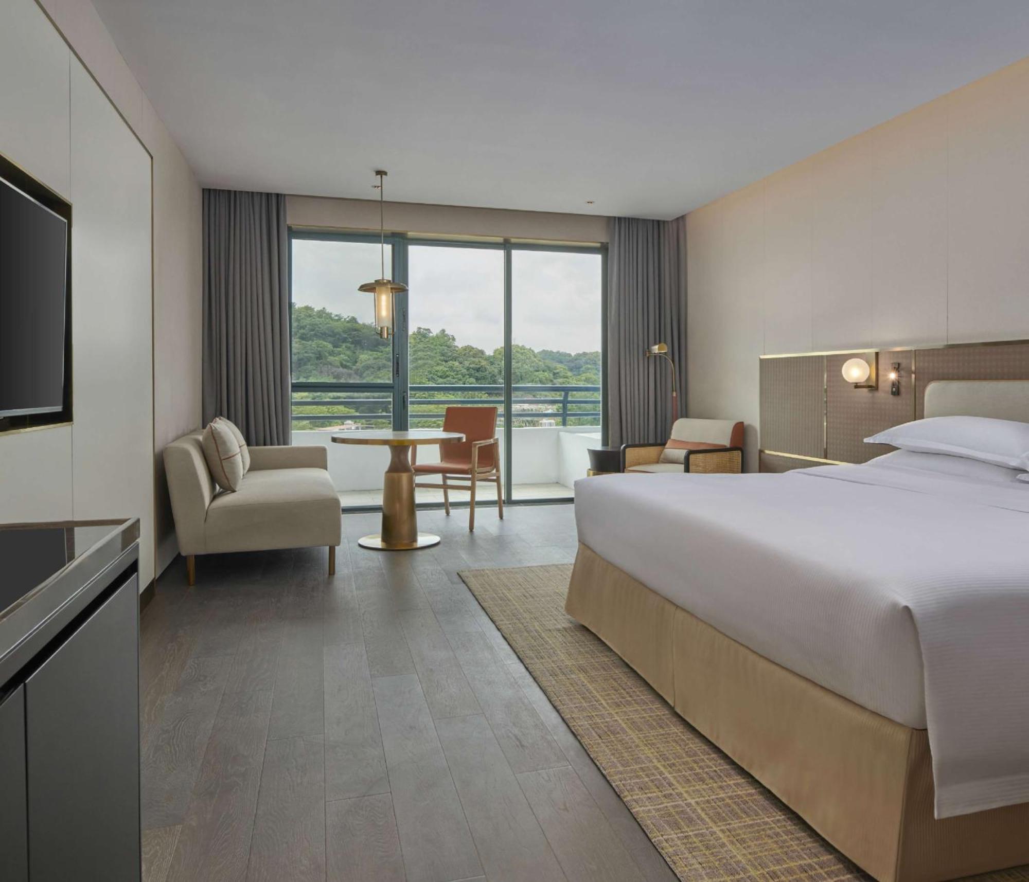 Hilton Science City, Free Shuttle Bus During Fair Guangzhou