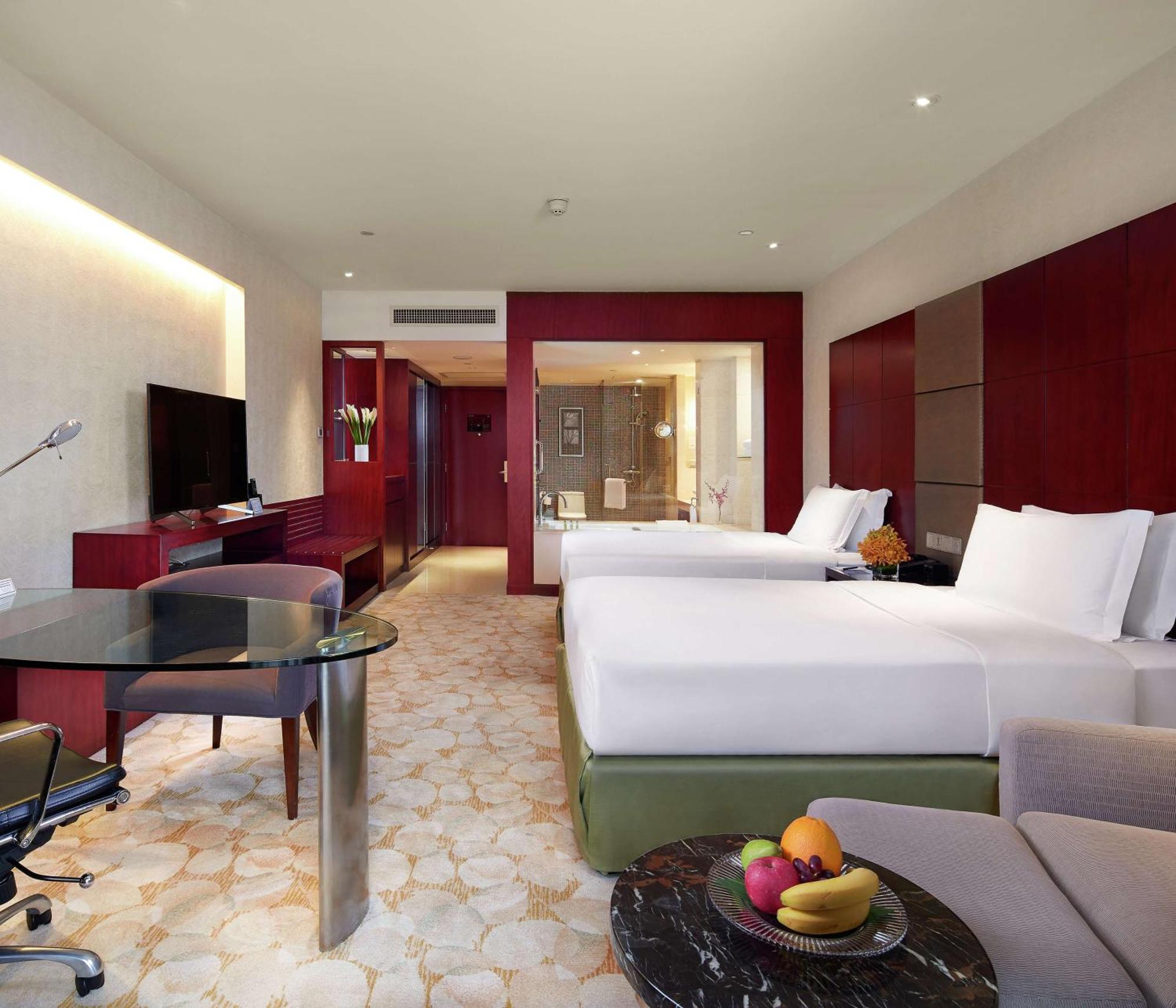 Hilton Science City, Free Shuttle Bus During Fair Hotel 5*