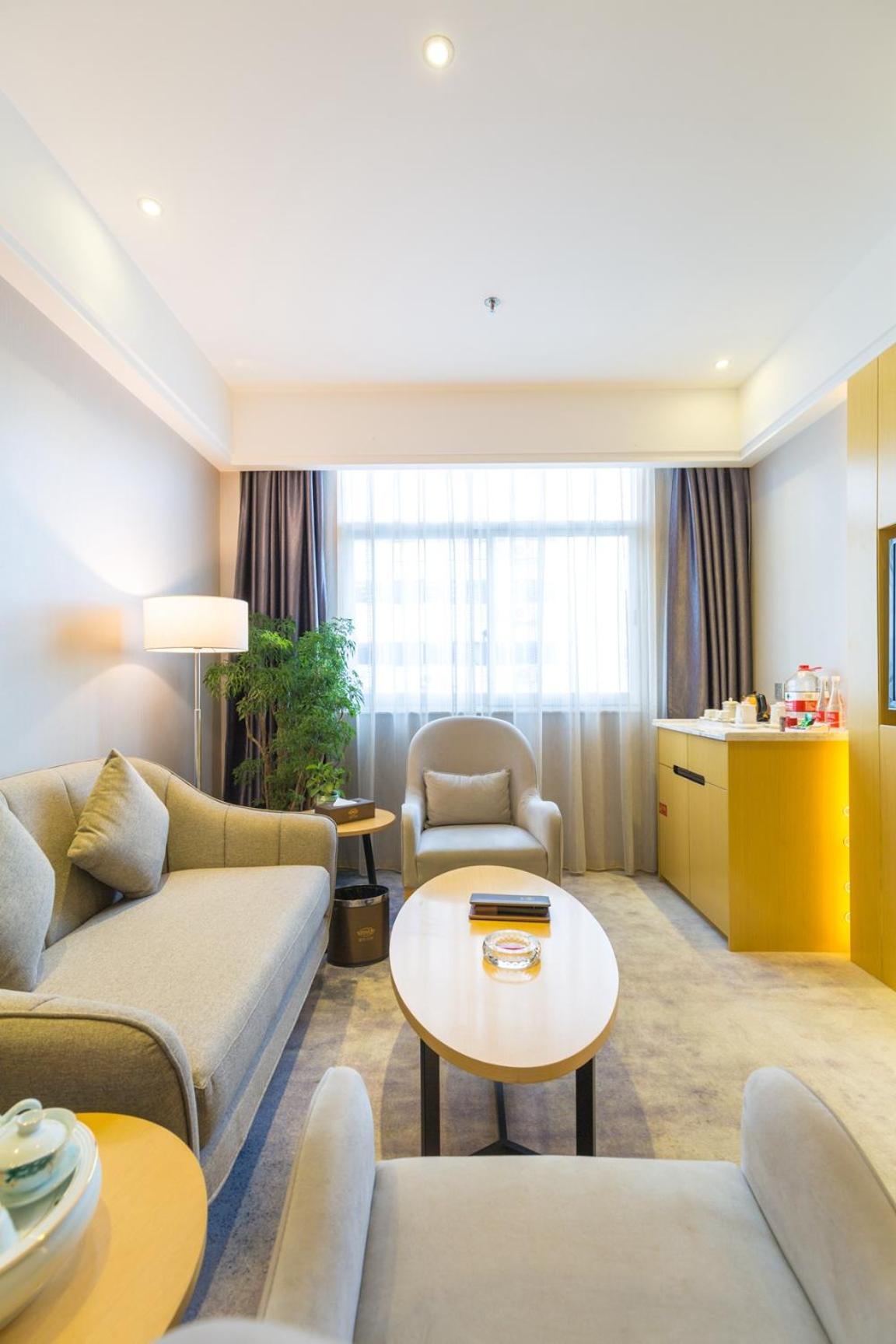Seaman Hotel-line 2 Jiangnanxi Station Hotel 4*