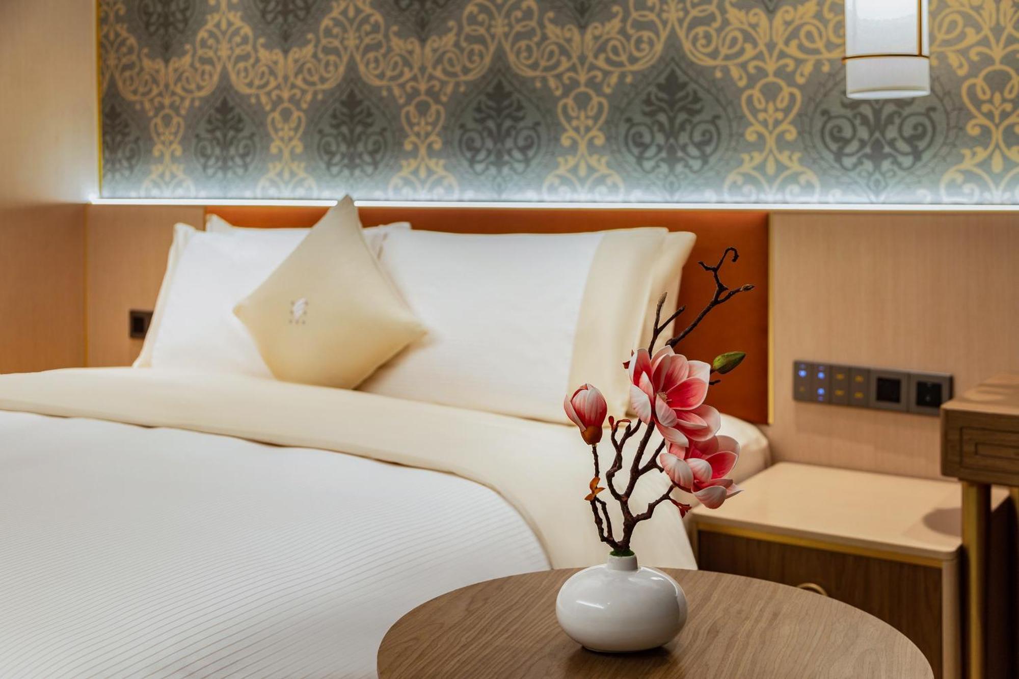 Wogo Yuanbao Hotel-zhujiang New Town-free Fair Shuttle Bus & Overseas Buyer Registration Services Canton