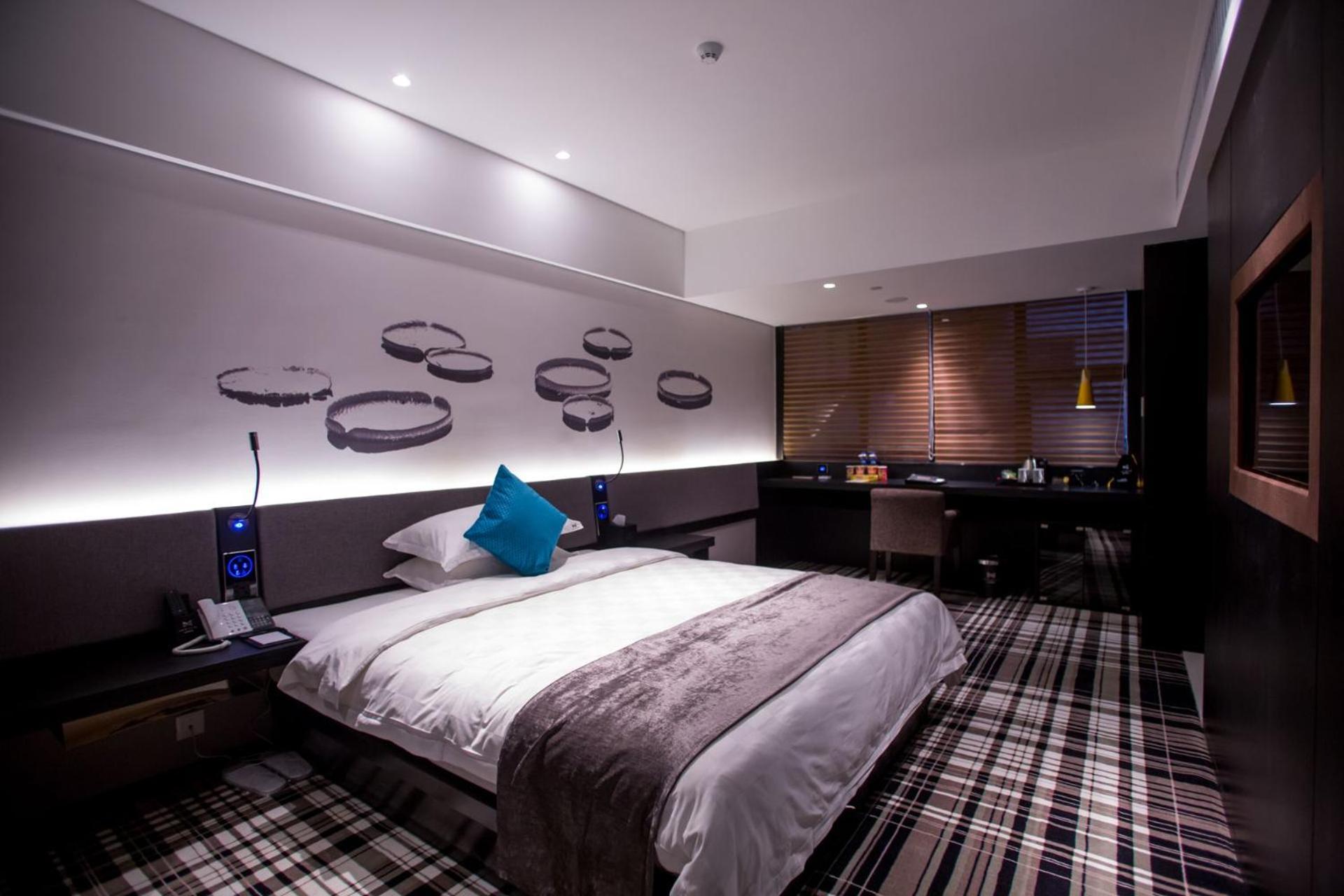 Hotel Likto Hotel-free Shuttle Bus To Fair 4*