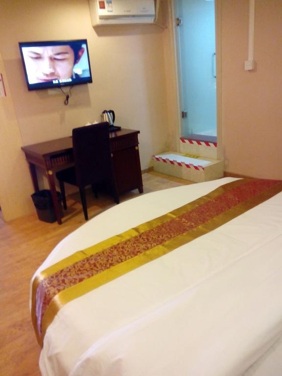 Manhattan Hotel Guangzhou Hotel 3*