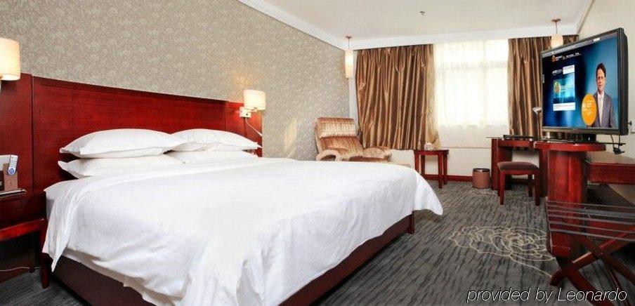 Paco Business Yuan Cun Branch 4*