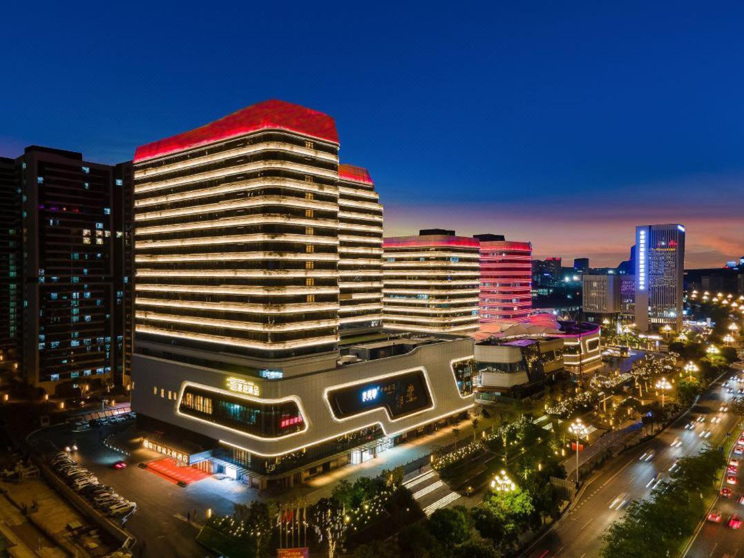 Hotel Livetour Luogang Science
