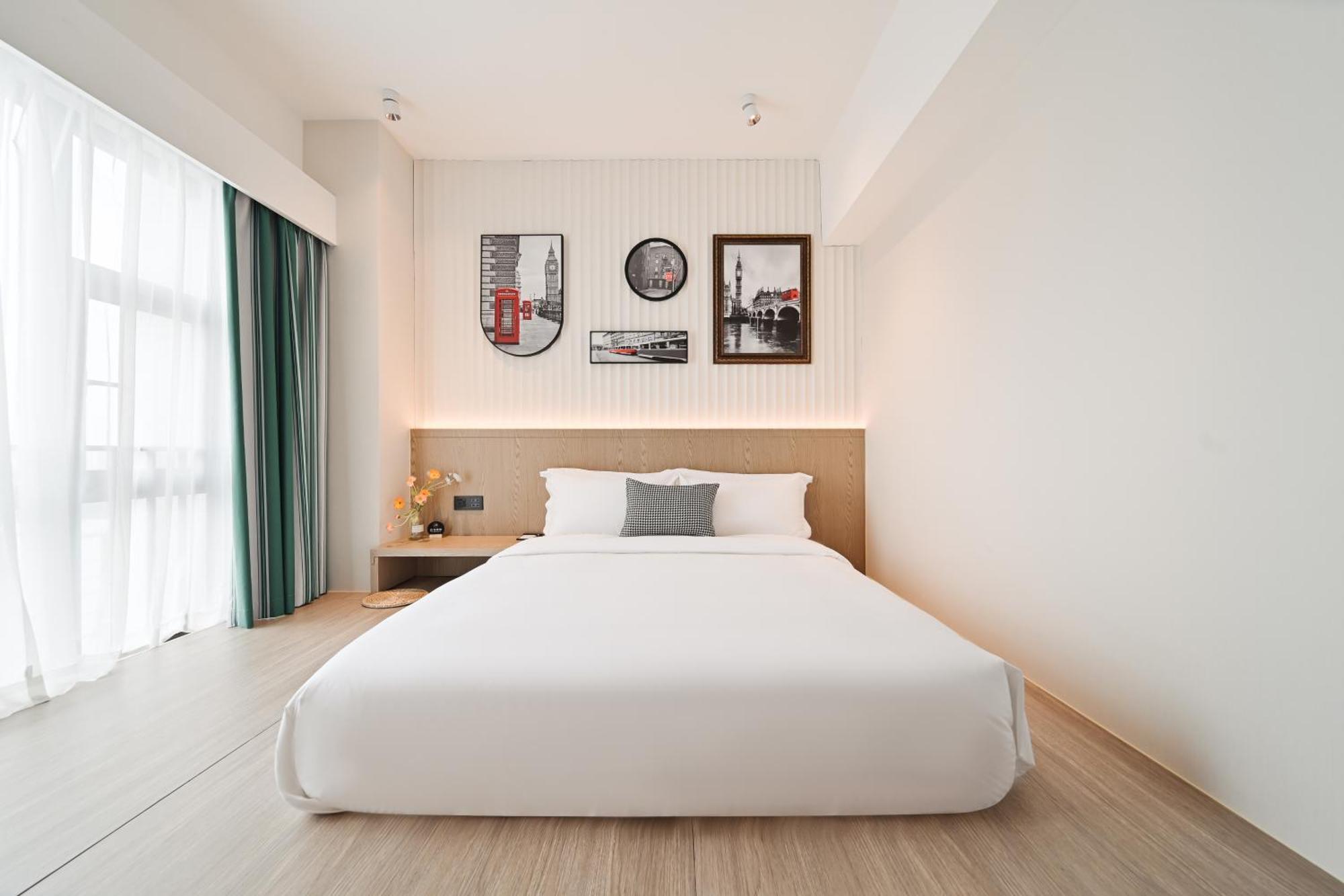 Hotel Livetour Luogang Science