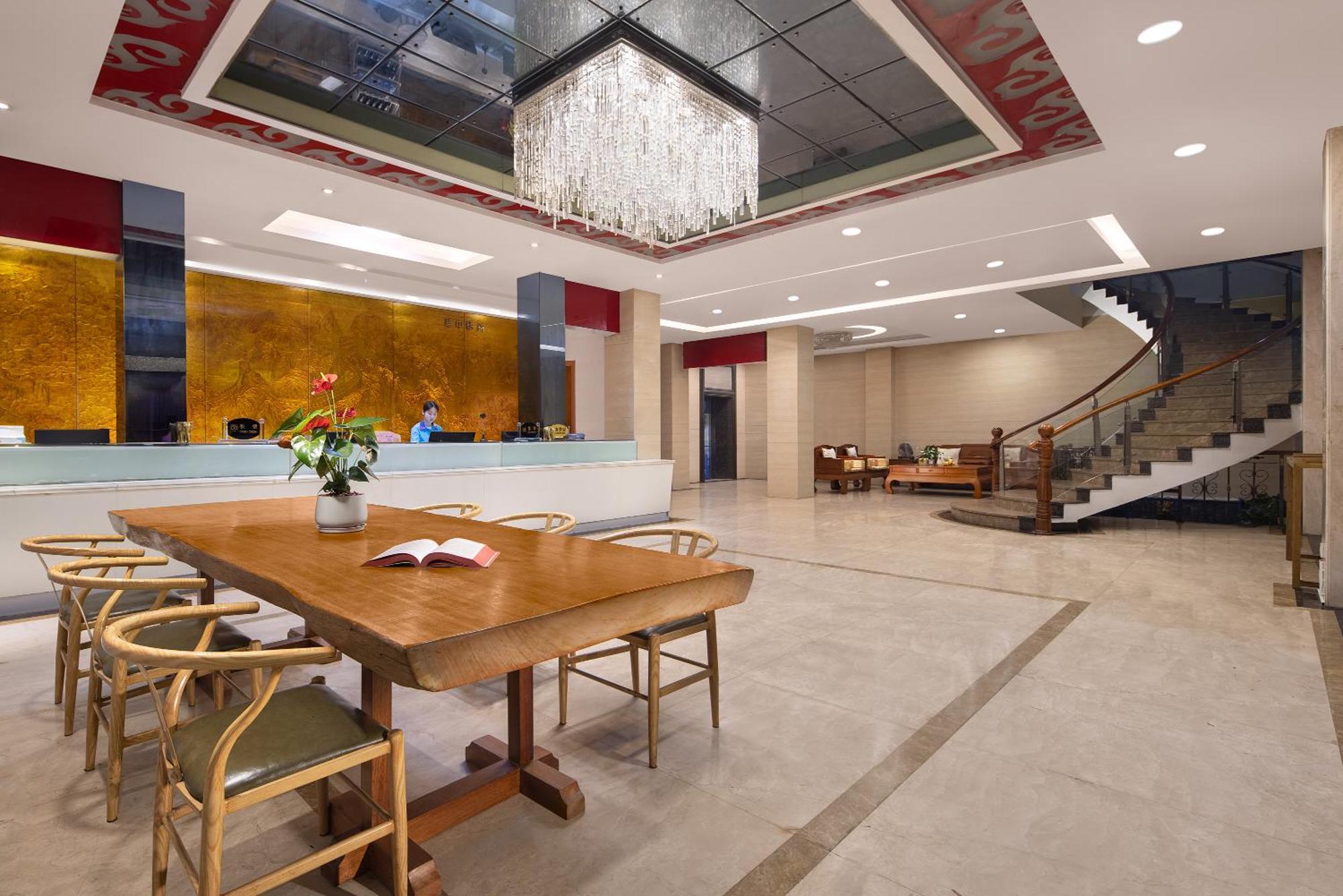 Kaiserdom Baiyun Airport-24-hour Airport-free Shuttle Bus Hotel