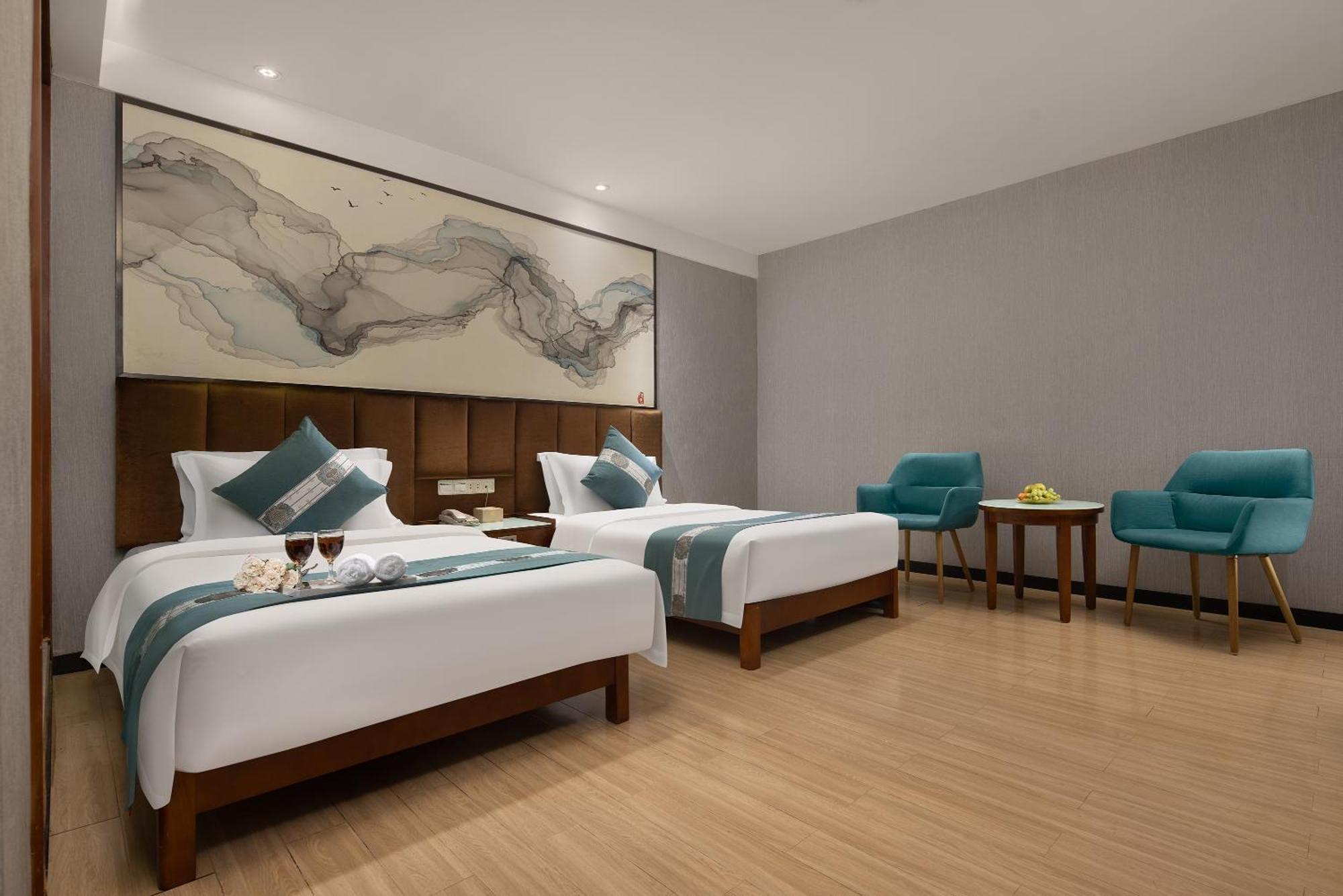 Kaiserdom Baiyun Airport-24-hour Airport-free Shuttle Bus Hotel 2*