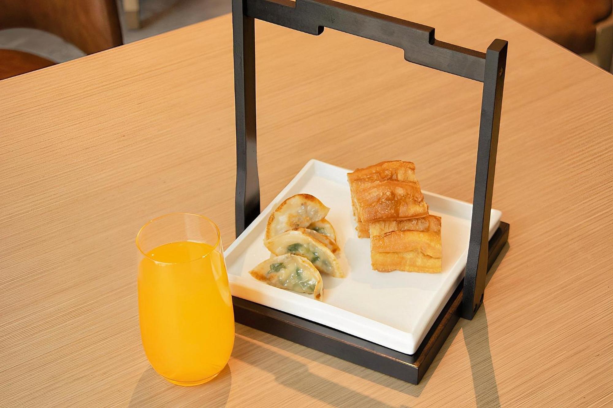 Hotel Pazhou Ln Dongfang Hotel-free Shuttle Between And Exhibition Center During Fair & Exhibitor Registration Counter 5*