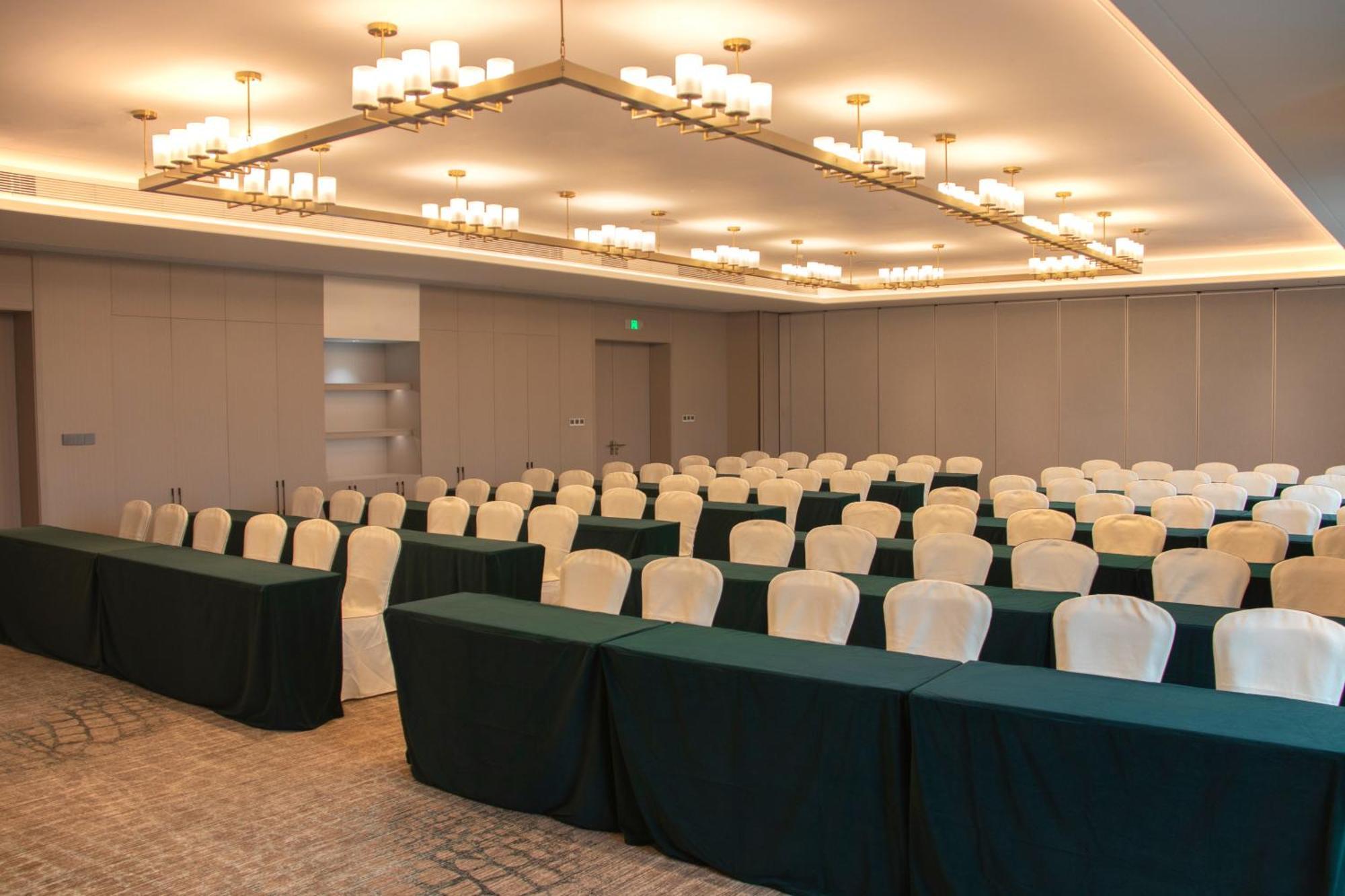 Pazhou Ln Dongfang Hotel-free Shuttle Bus To The Pazhou Convention Complex During Fair Period 4* Canton