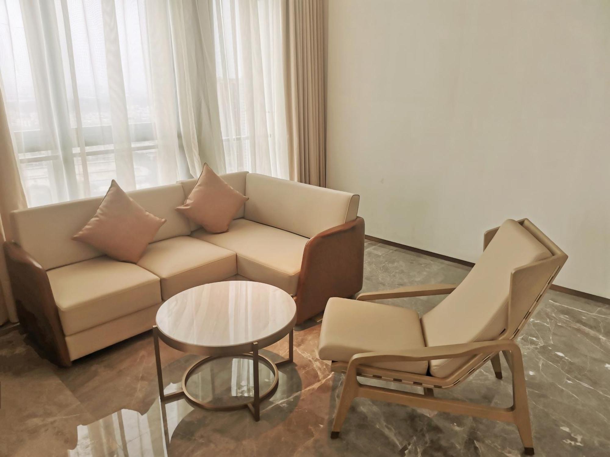Pazhou Ln Dongfang Hotel-free Shuttle Bus To The Pazhou Convention Complex During Fair Period Hotel 4*