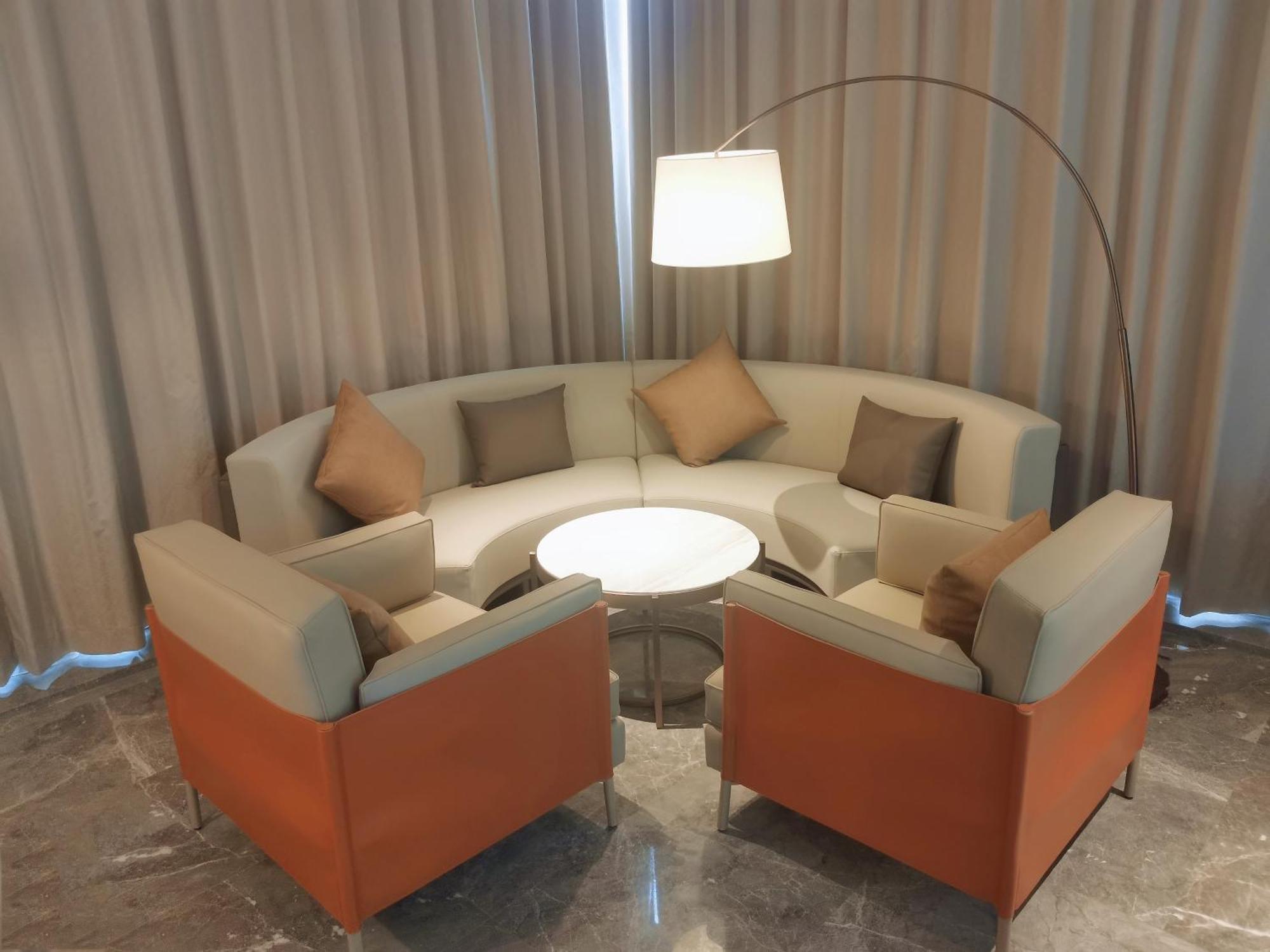 Pazhou Ln Dongfang Hotel-free Shuttle Bus To The Pazhou Convention Complex During Fair Period 4* Canton