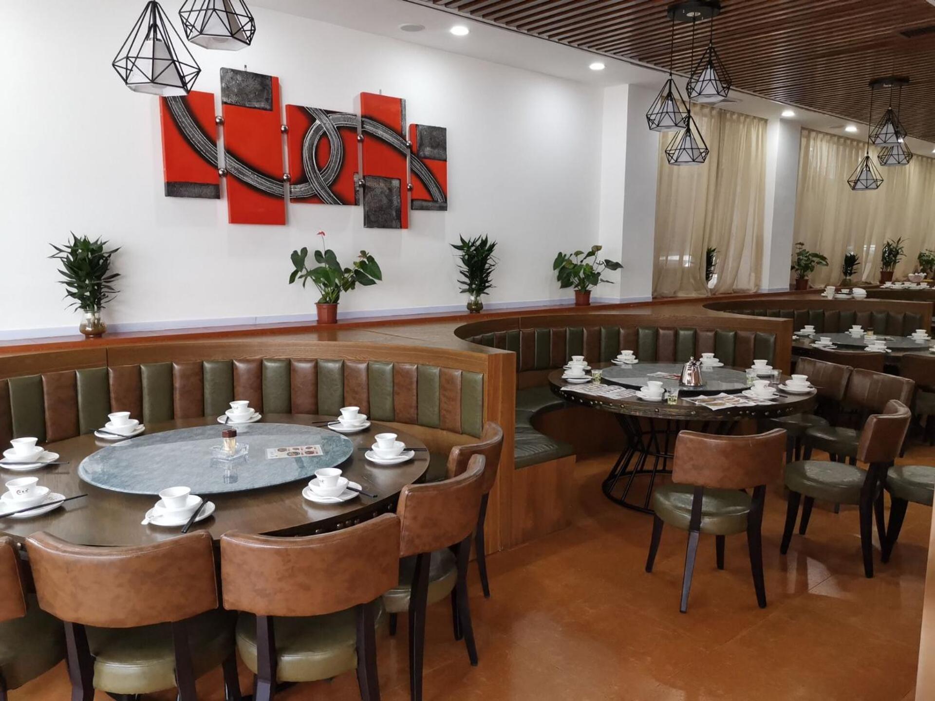 Kaiserdom Baiyun Airport-24-hour Airport-free Shuttle Bus 2*