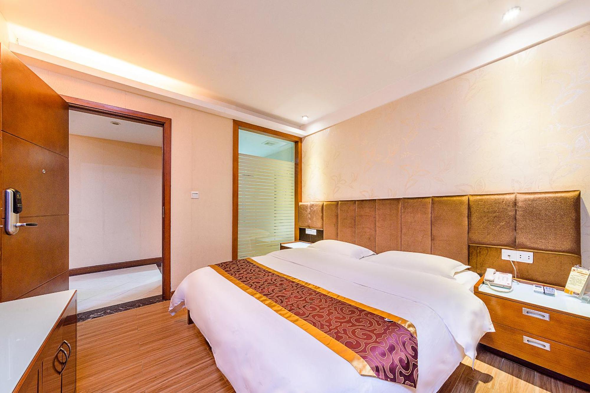 Hotel Kaiserdom Baiyun Airport-24-hour Airport-free Shuttle Bus Guangzhou