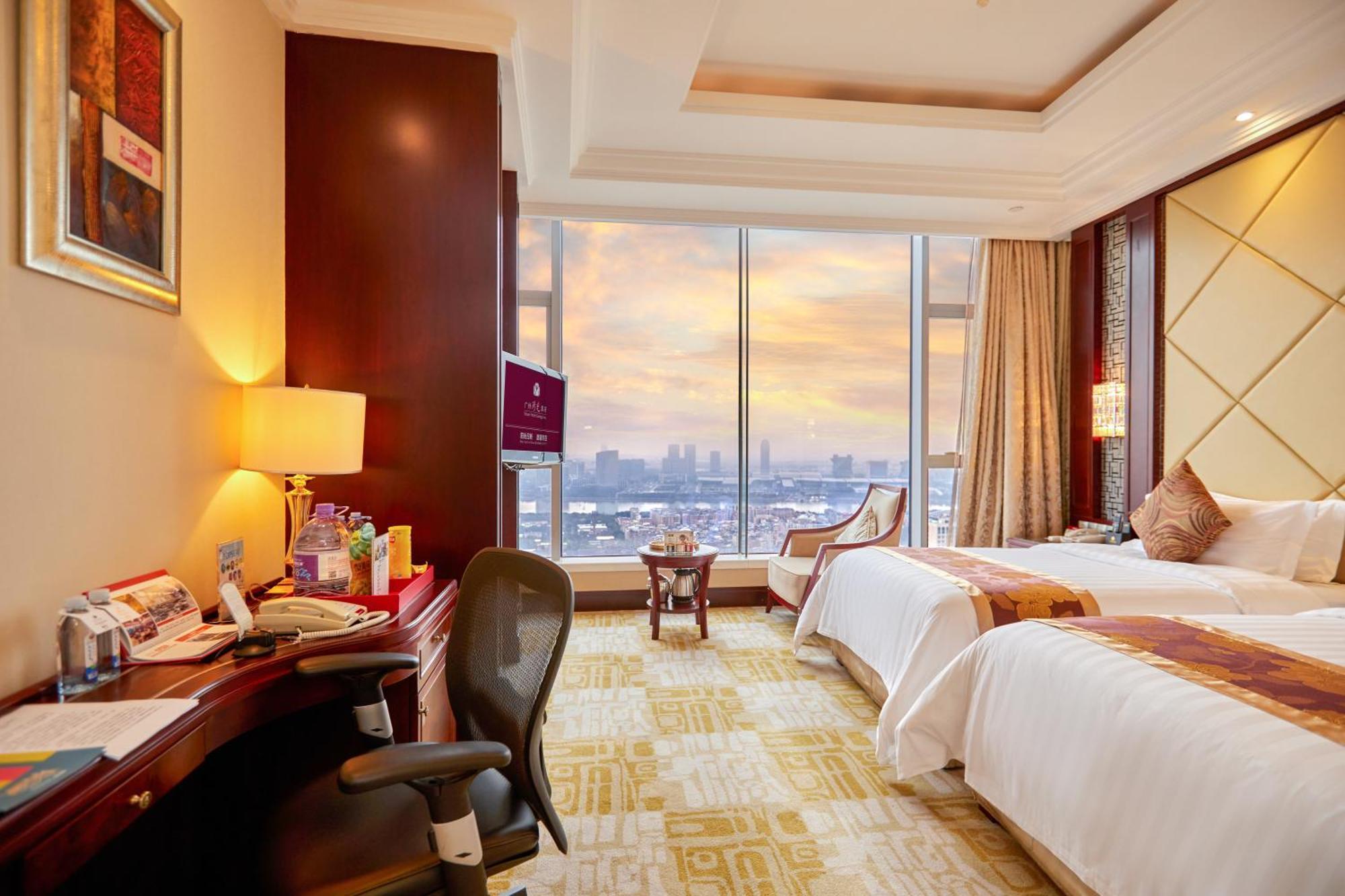 Soluxe - Overseas Buyers Registration Service&canton Fair Free Shuttle Bus 15 Apr To 05 Hotel