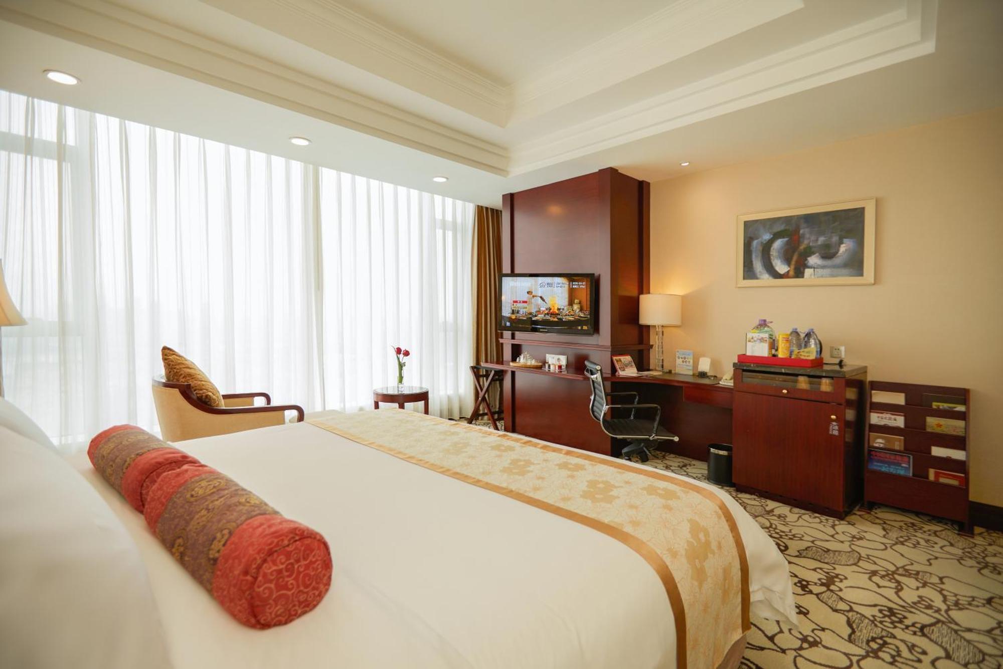 Hotel Soluxe - Overseas Buyers Registration Service&canton Fair Free Shuttle Bus 15 Apr To 05 Guangzhou