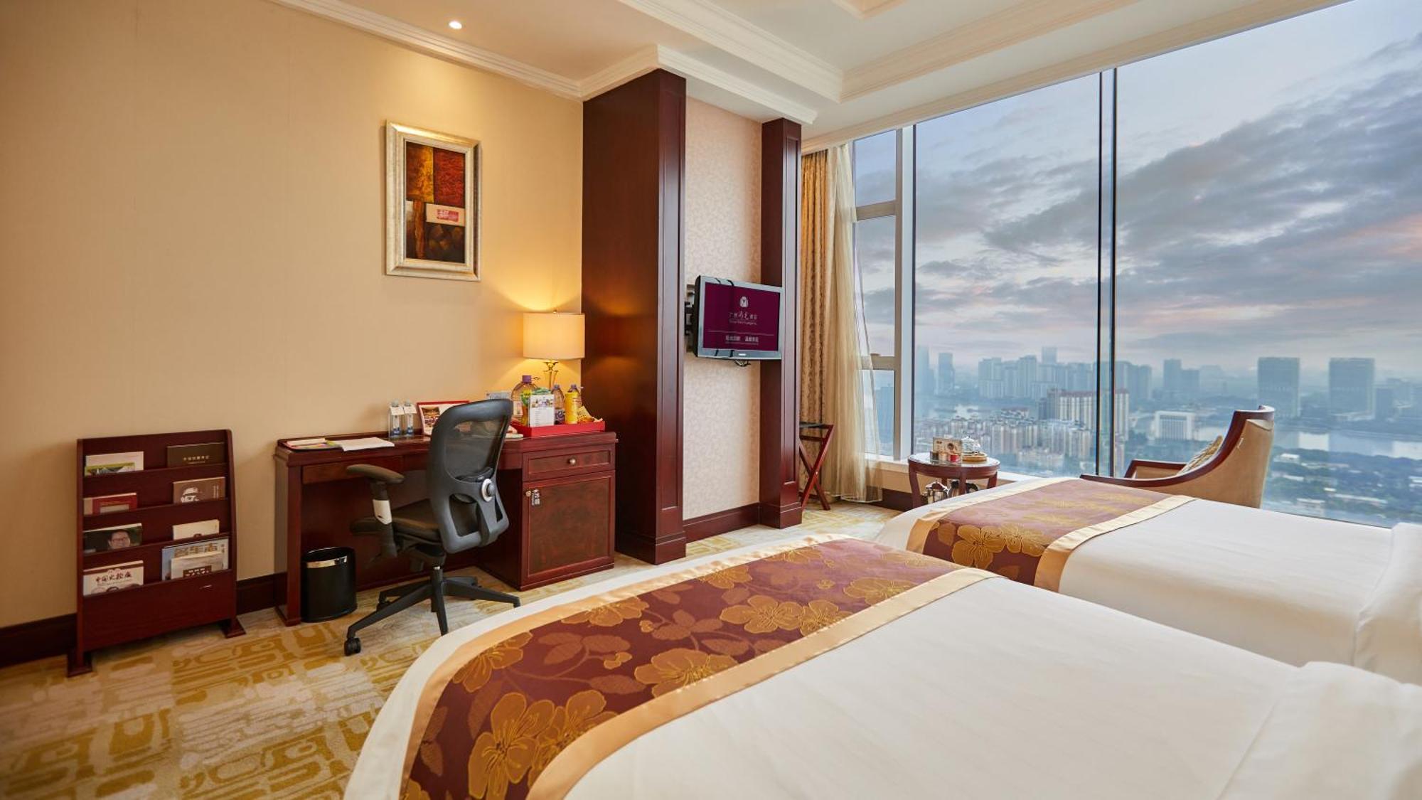 Hotel Soluxe - Overseas Buyers Registration Service&canton Fair Free Shuttle Bus 15 Apr To 05 5*