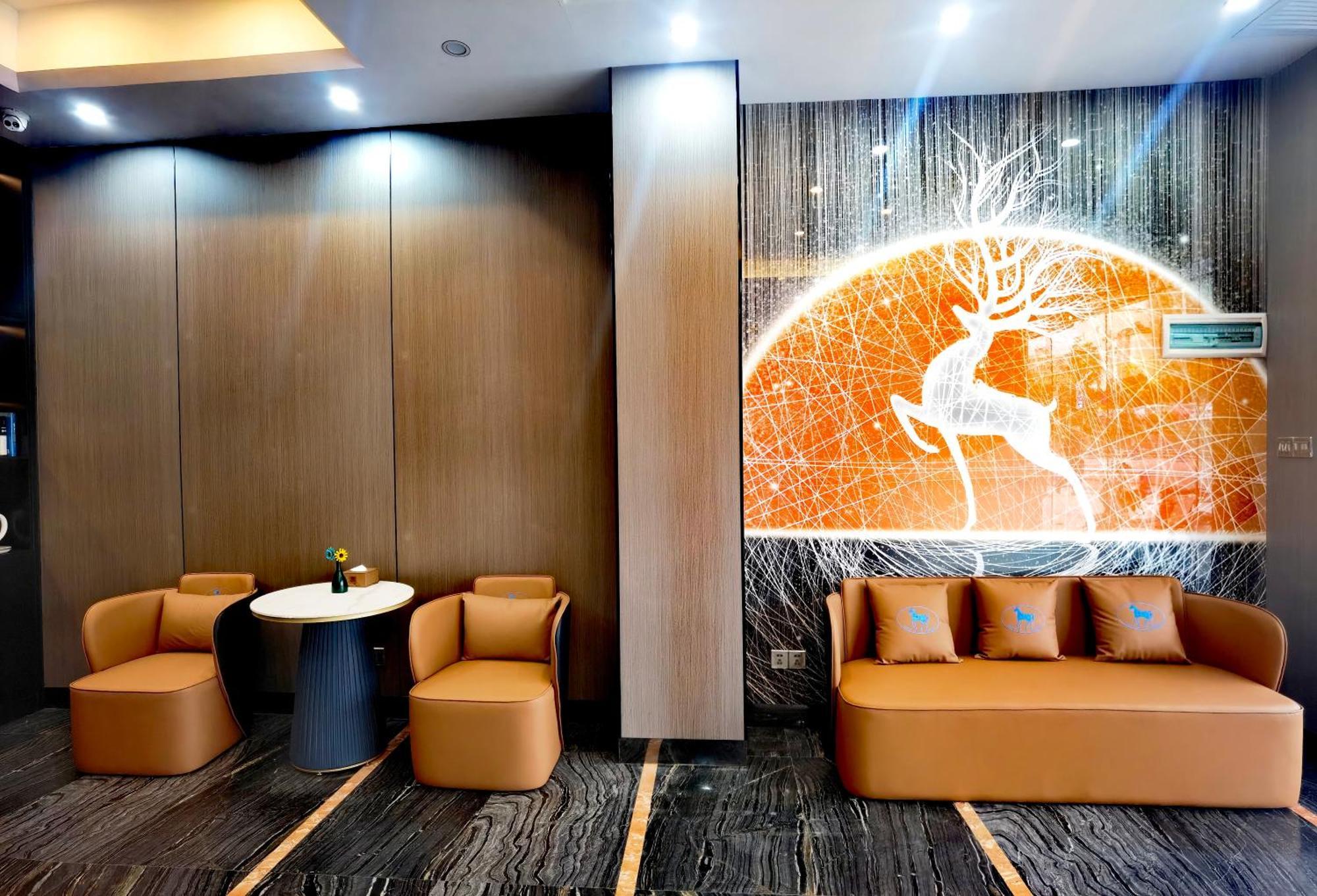 Paco Hotel Tianhe Coach Terminal Metro Satation Guangzhou-Free Shuttle Bus For Canton Fair Hotel