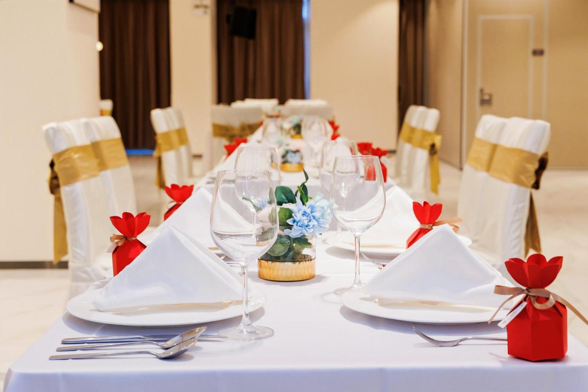 Hotel Bridal Tea House Hotel-free Shuttle Bus For Fair 4*