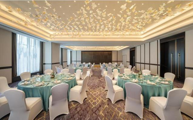 Raffles Executive Apartment: Fair Convenience At Zhengjia Plaza *
