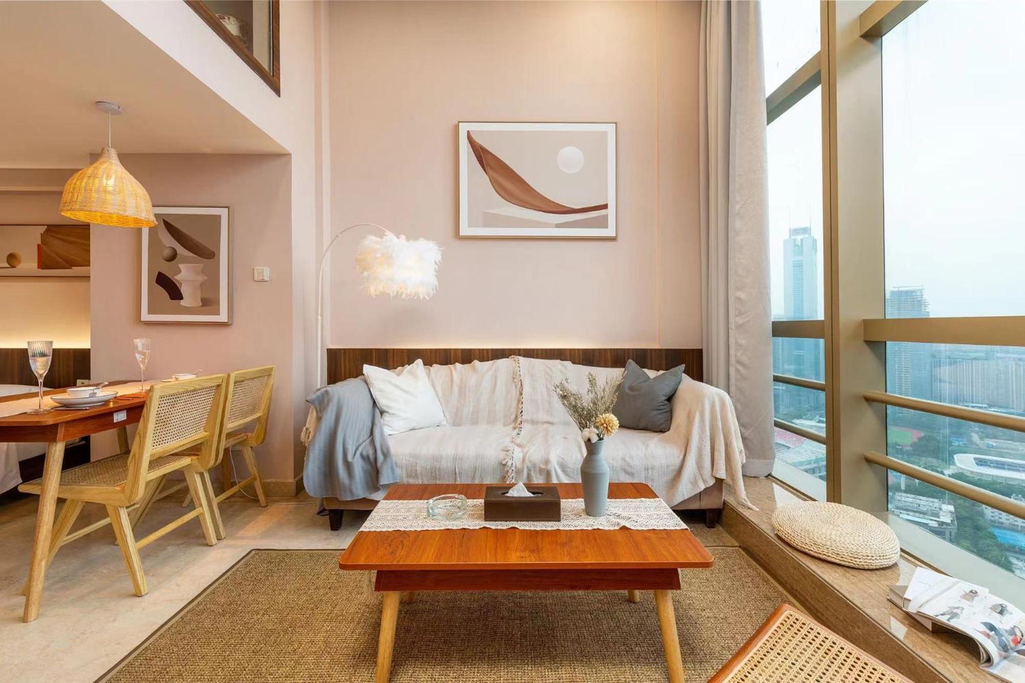 Raffles Executive Apartment: Fair Convenience At Zhengjia Plaza Apartment