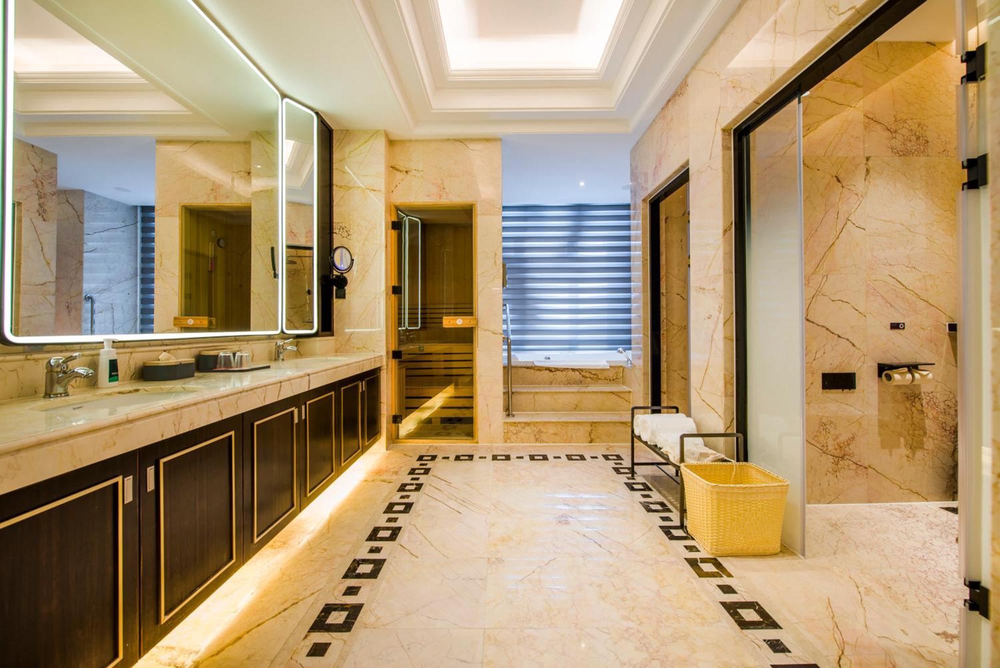 Hotel Atour S Taikoo Wharf Pearl River 5*